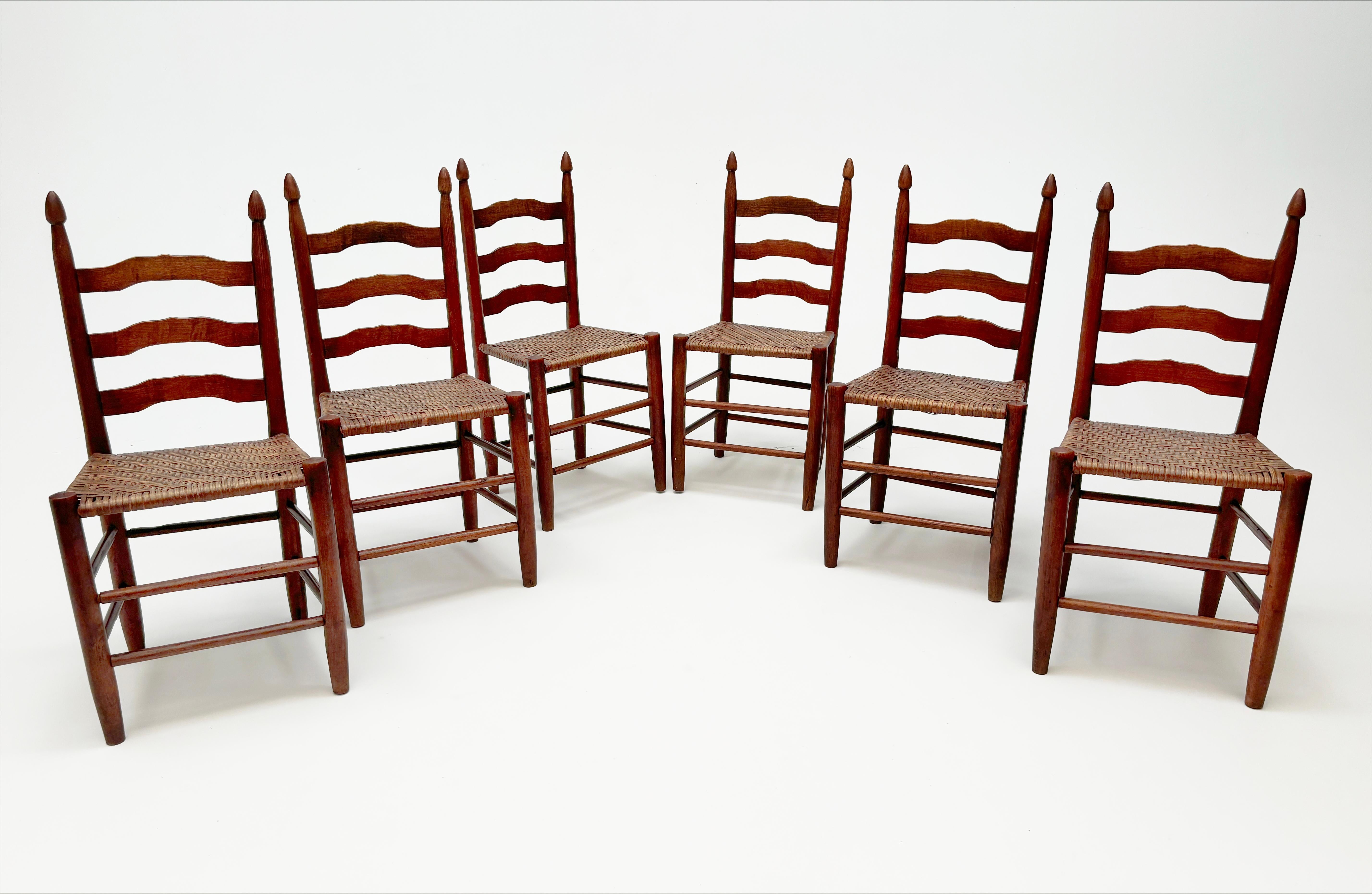 Début 19ème siècle Rare Chaises à dossier en échelle avec sièges à chevrons Ensemble de 6 en vente 2