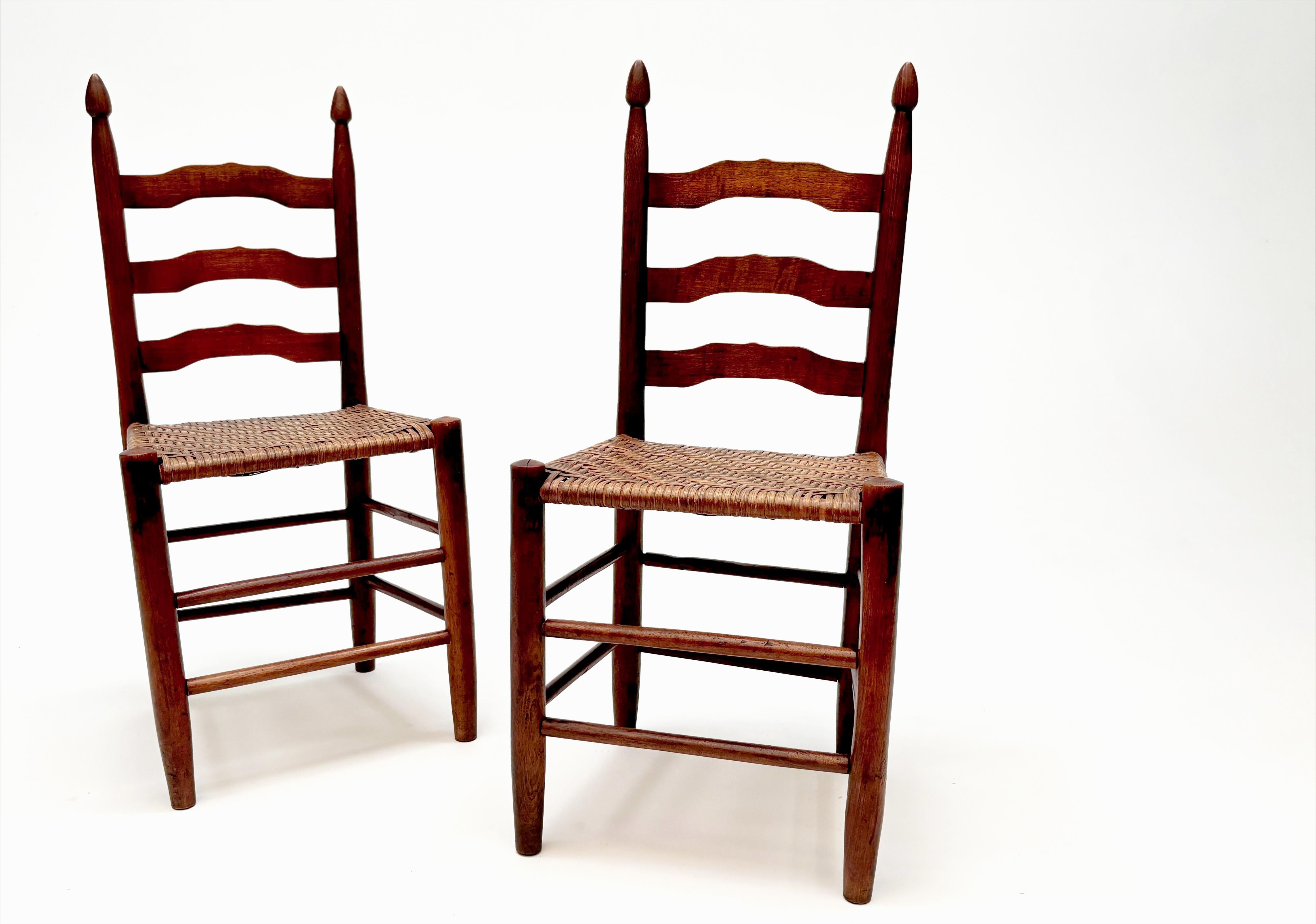 Début 19ème siècle Rare Chaises à dossier en échelle avec sièges à chevrons Ensemble de 6 en vente 10