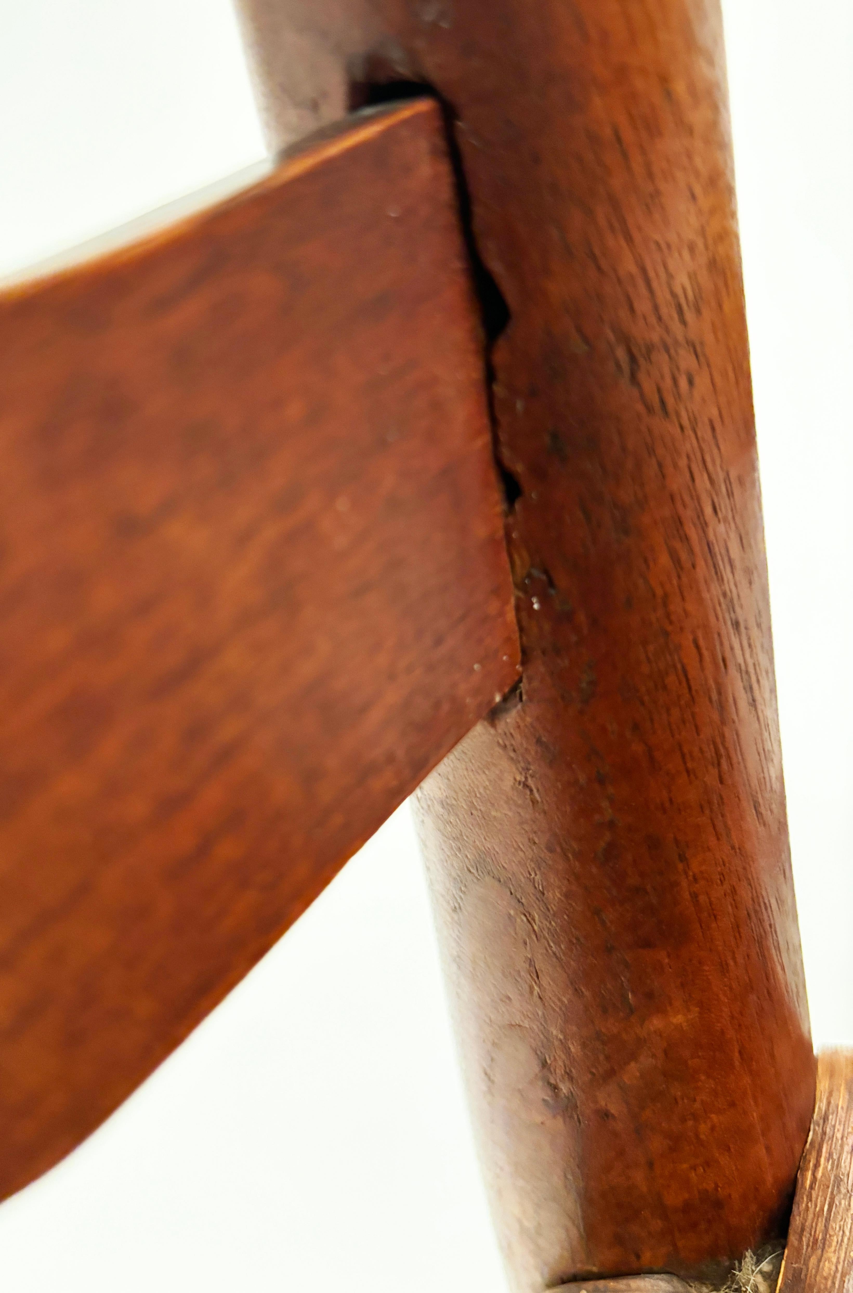 Début 19ème siècle Rare Chaises à dossier en échelle avec sièges à chevrons Ensemble de 6 en vente 12