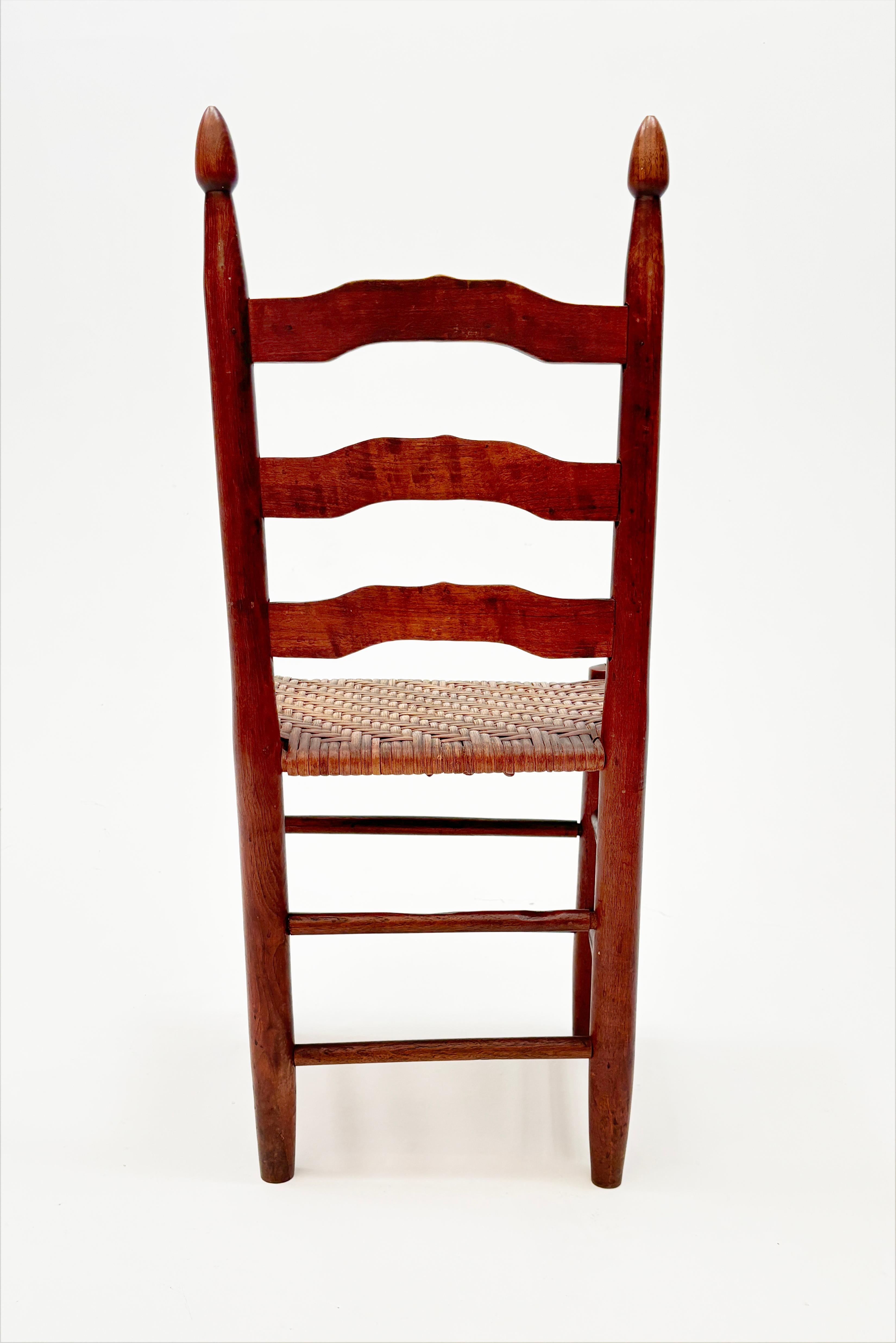 Début 19ème siècle Rare Chaises à dossier en échelle avec sièges à chevrons Ensemble de 6 Bon état - En vente à Louisville, KY