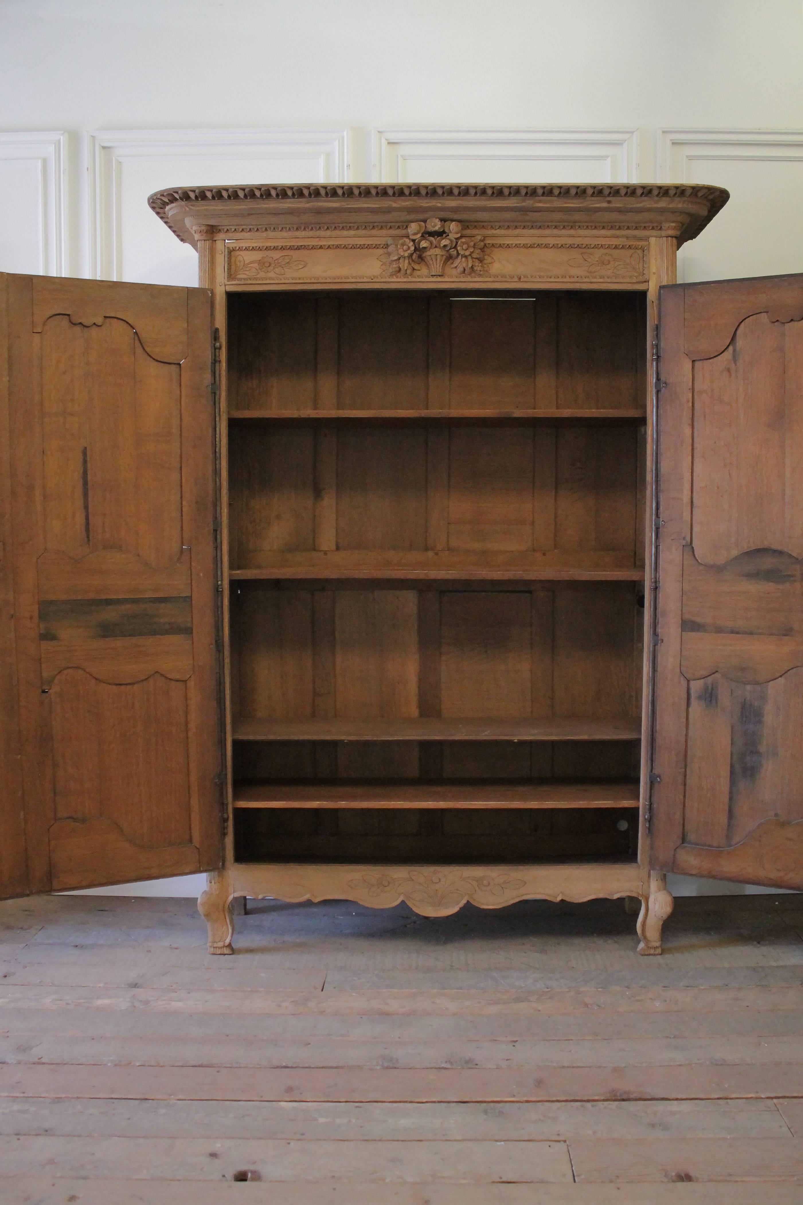 Early 19th Century Raw European Quarter Sawn White Oak Armoire Cabinet 6