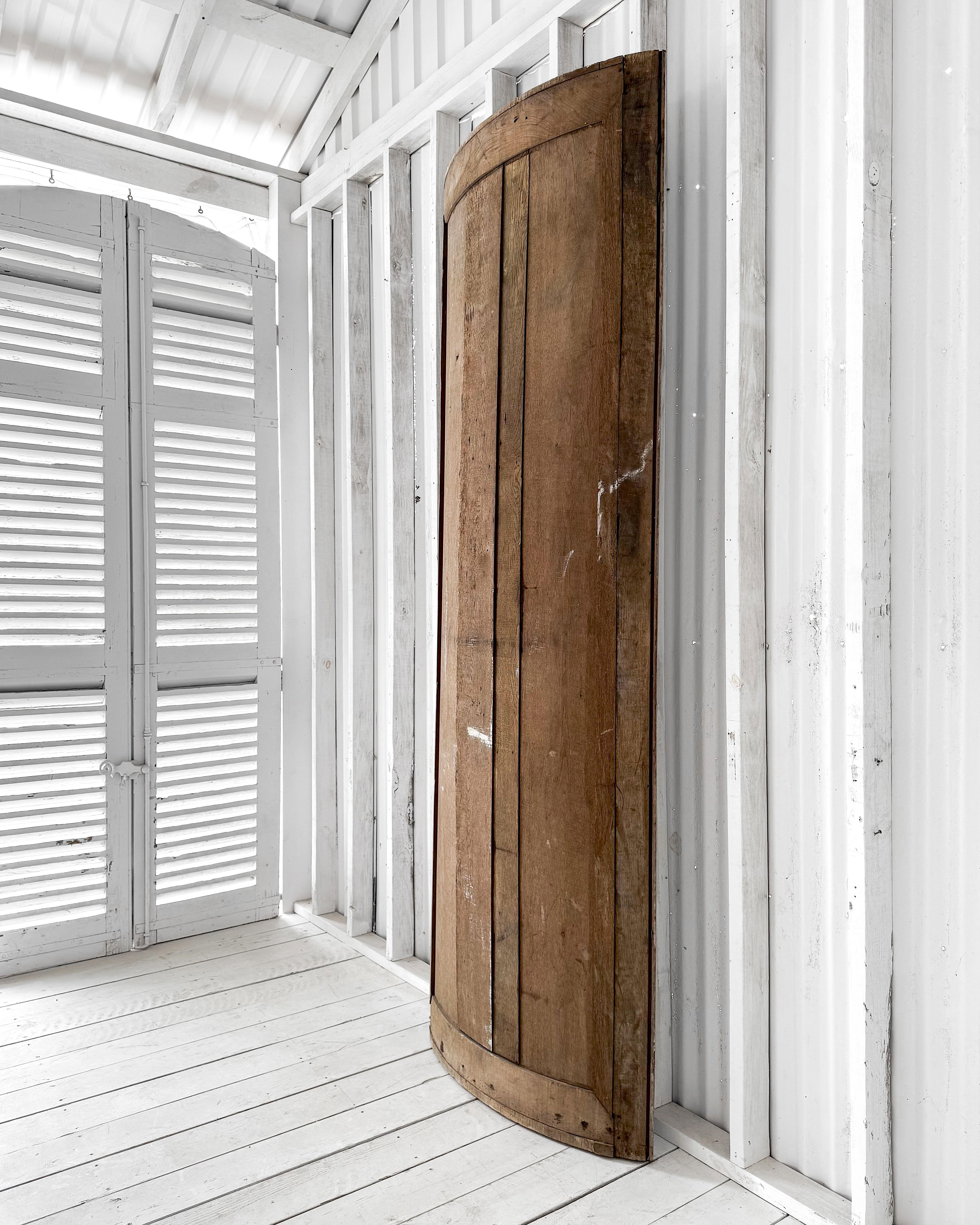 Early 19th Century Reclaimed French Blue Curved Corner Boiserie Panel en vente 15