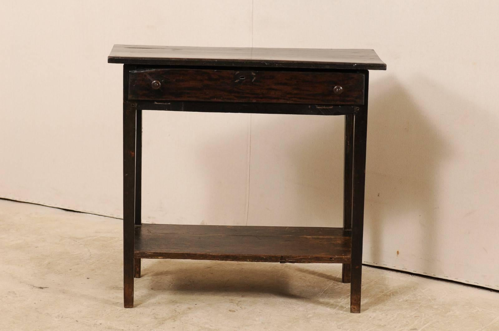 Rechteckiger brasilianischer Peroba-Beistelltisch aus dunklem Holz aus dem frühen 19. Jahrhundert (Rustikal) im Angebot