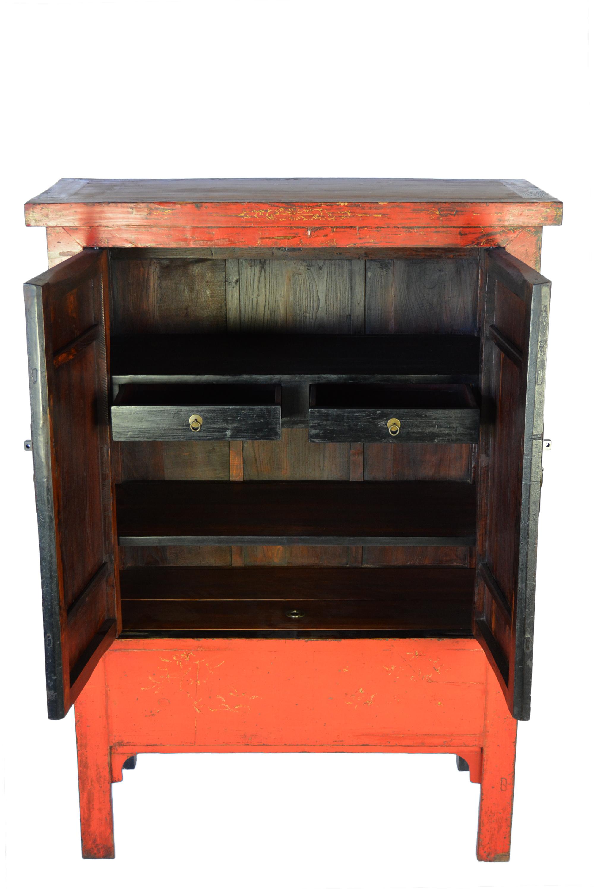 Other Early 19th Century Red Lacquer Cabinet For Sale