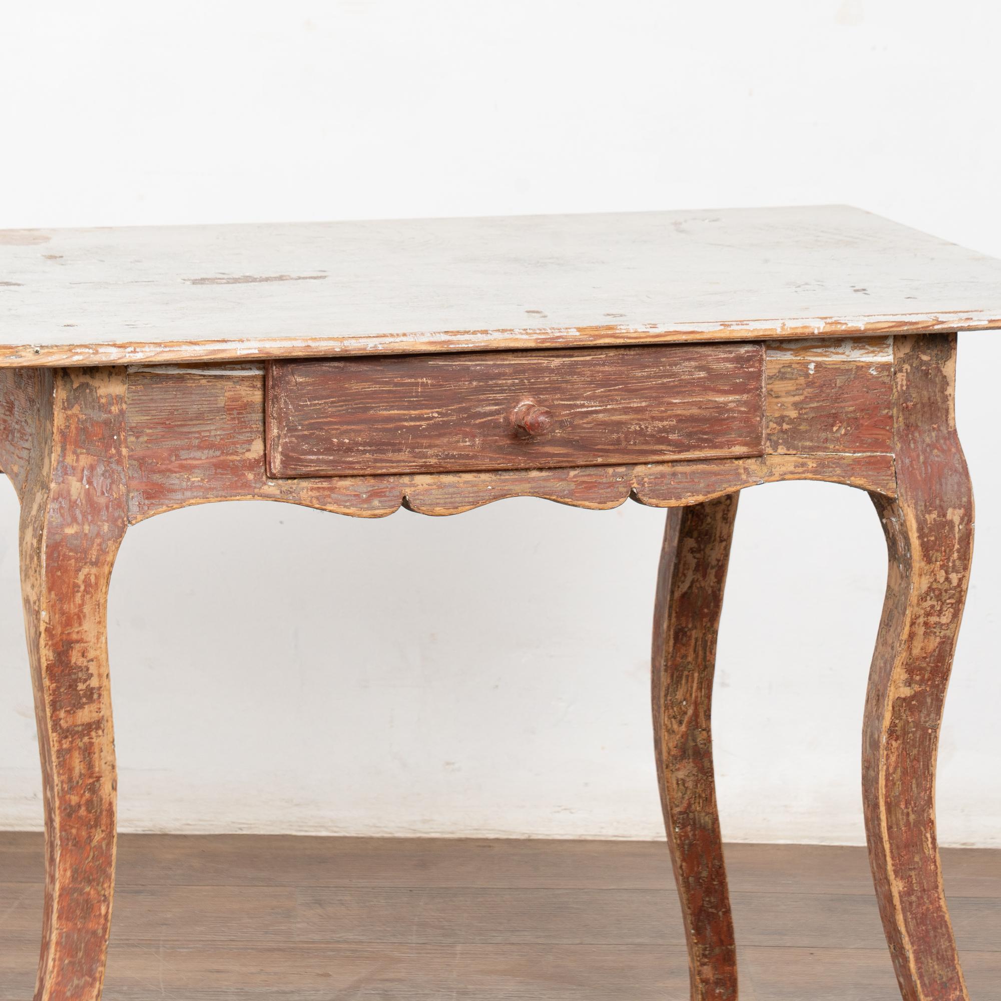 Early 19th Century Red Painted Swedish Side Table with Single Drawer For Sale 4