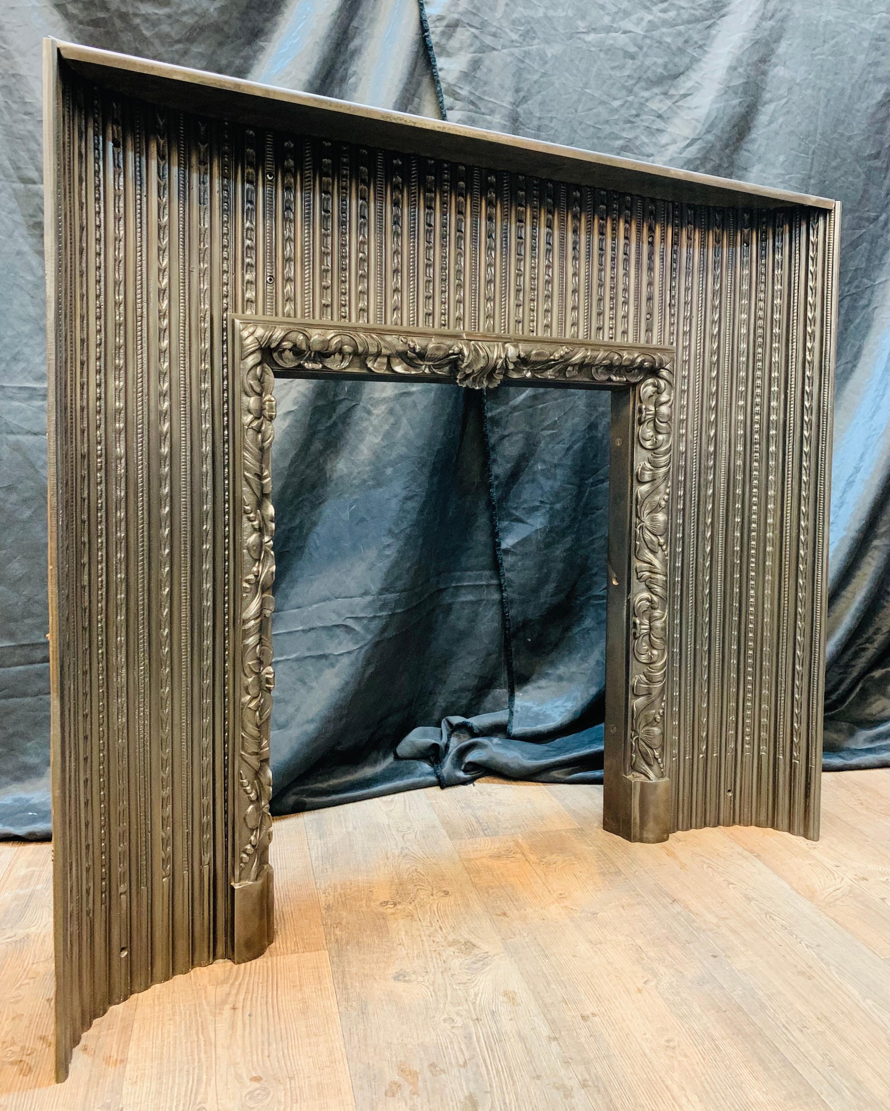Early 19th Century Regency Acanthus Cast Iron Fireplace Insert For Sale 9