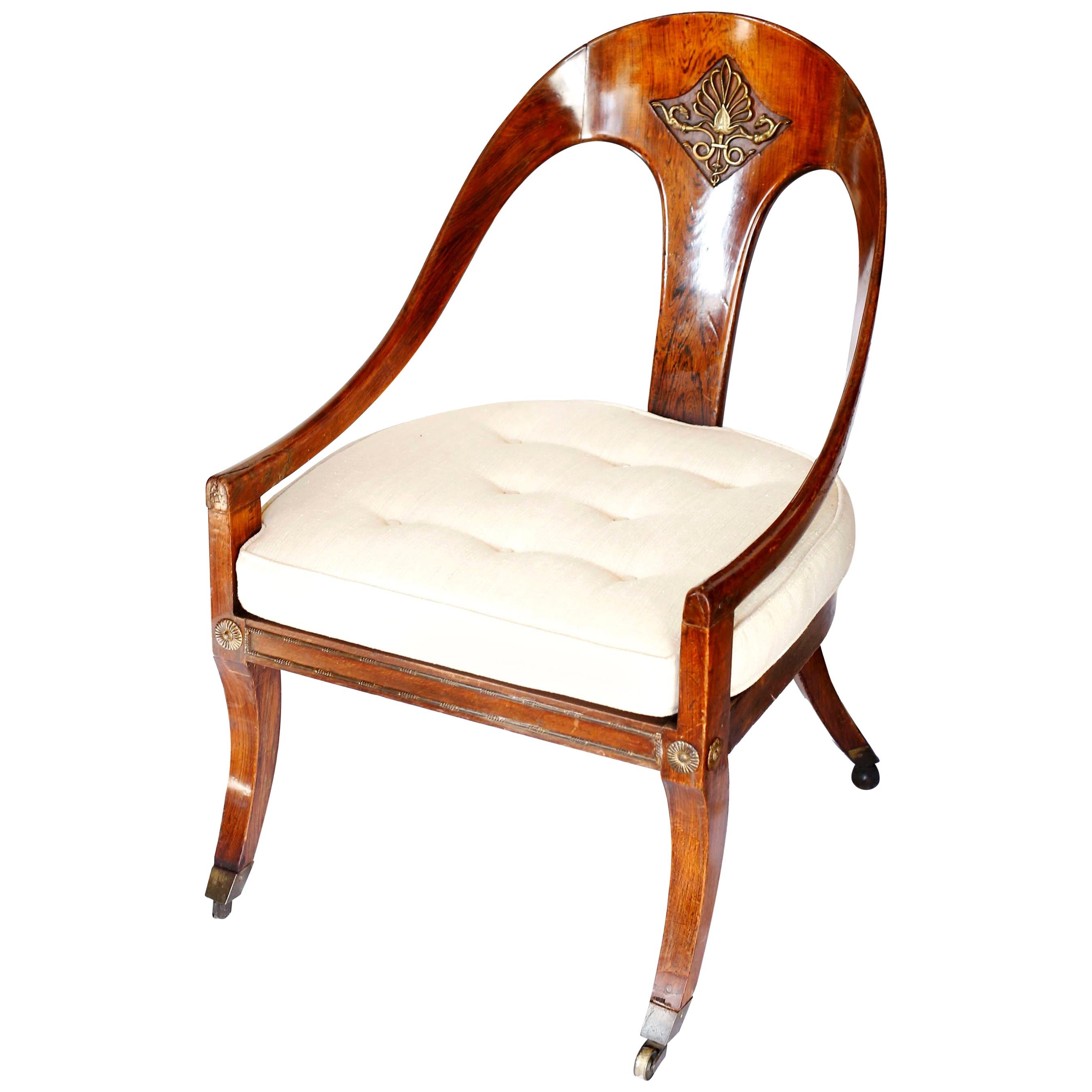 Chaise cuillère romaine Regency en faux bois de rose du début du XIXe siècle