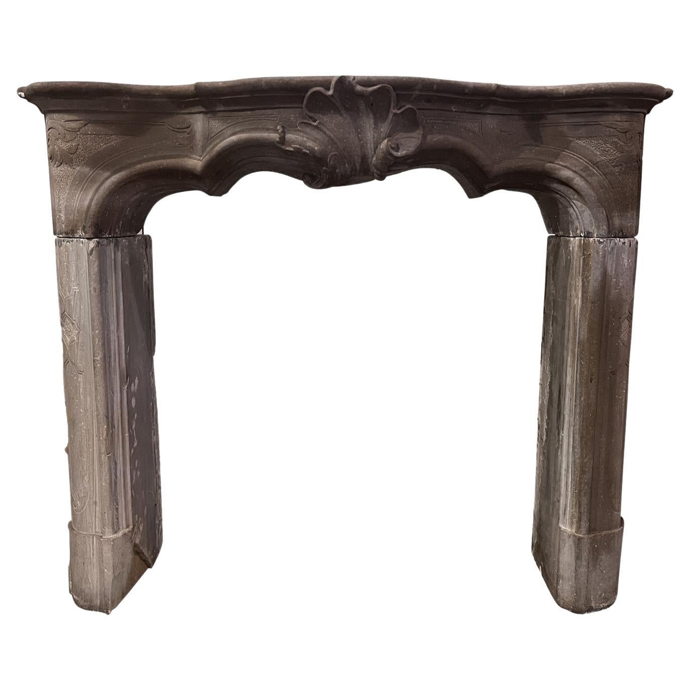 Early 19th Century Regency Fireplace Mantel in French Sandstone For Sale