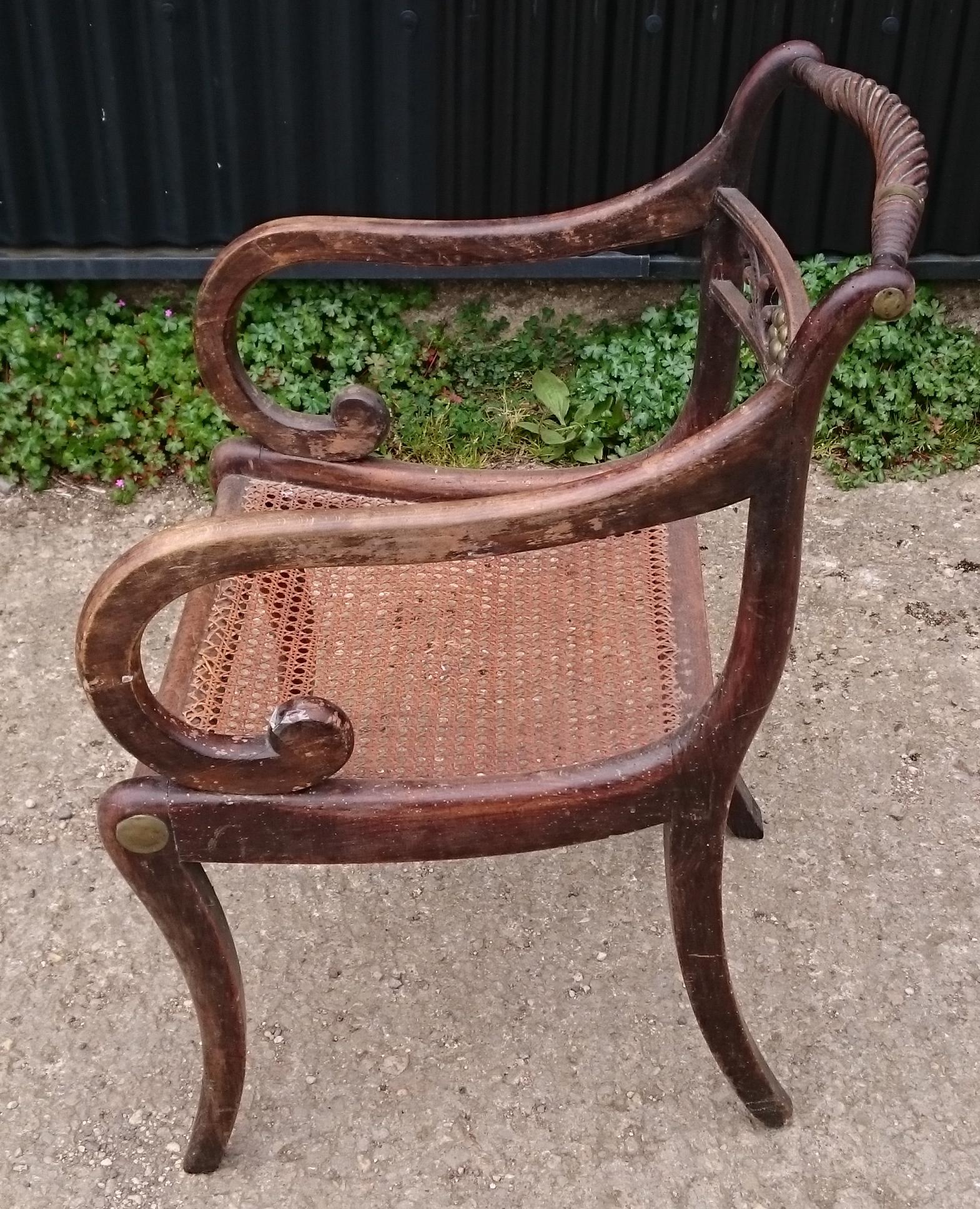 Early 19th Century Regency Mahogany Antique Armchair For Sale 1