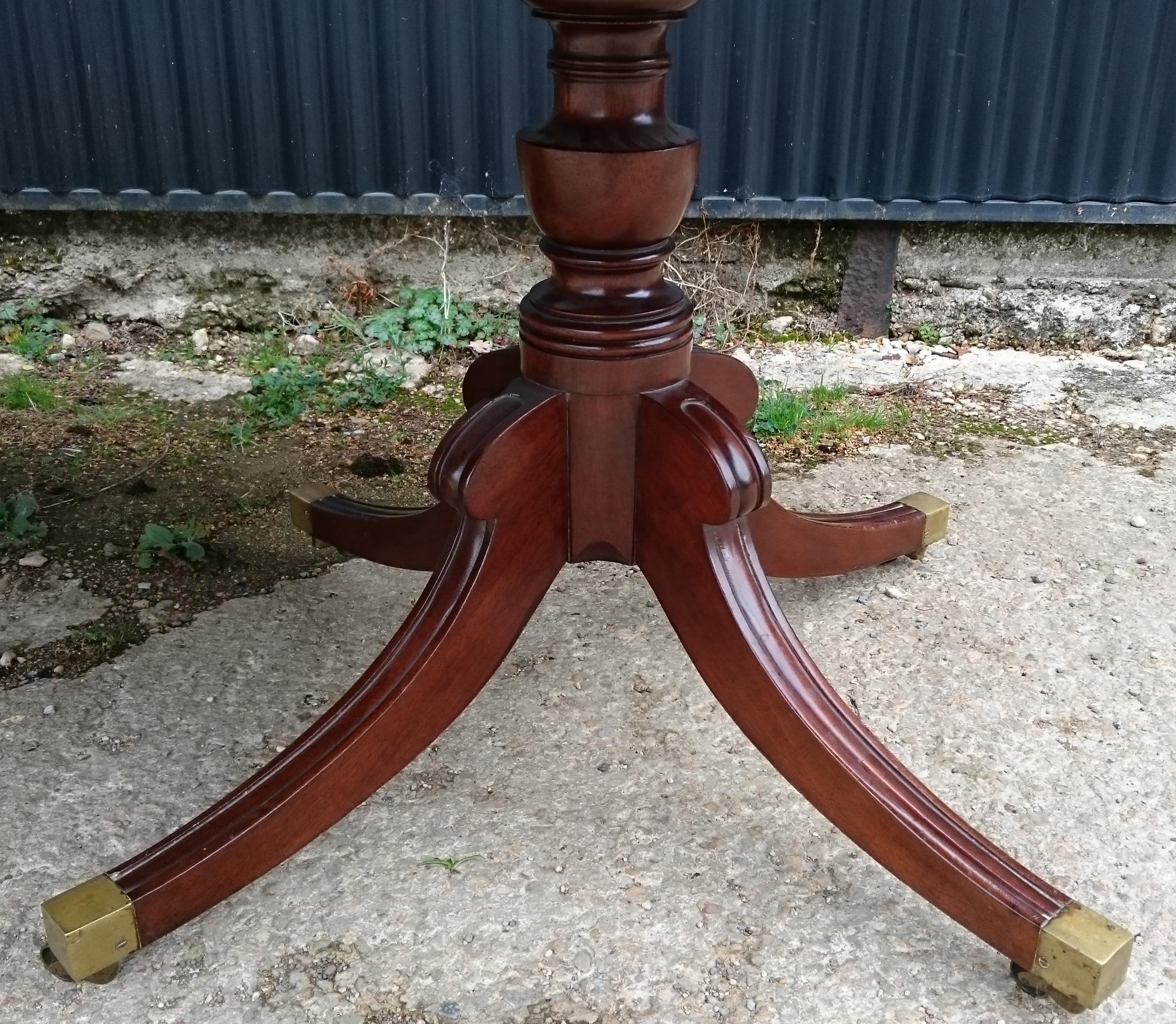 Early 19th Century Regency Mahogany Antique Dining Table For Sale 3
