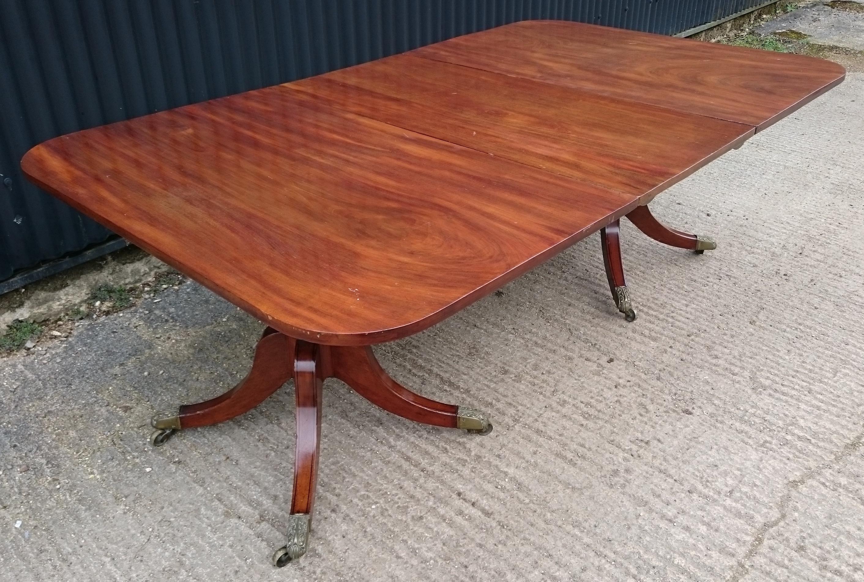 British Early 19th Century Regency Mahogany Antique Twin Pedestal Dining Table For Sale
