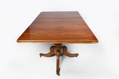 Early 19th Century Regency mahogany extendable dining table