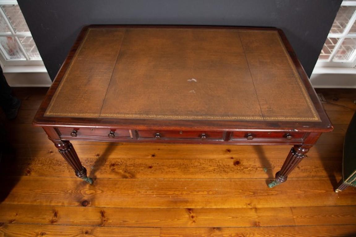 English Early 19th Century Regency Mahogany Partners Desk For Sale