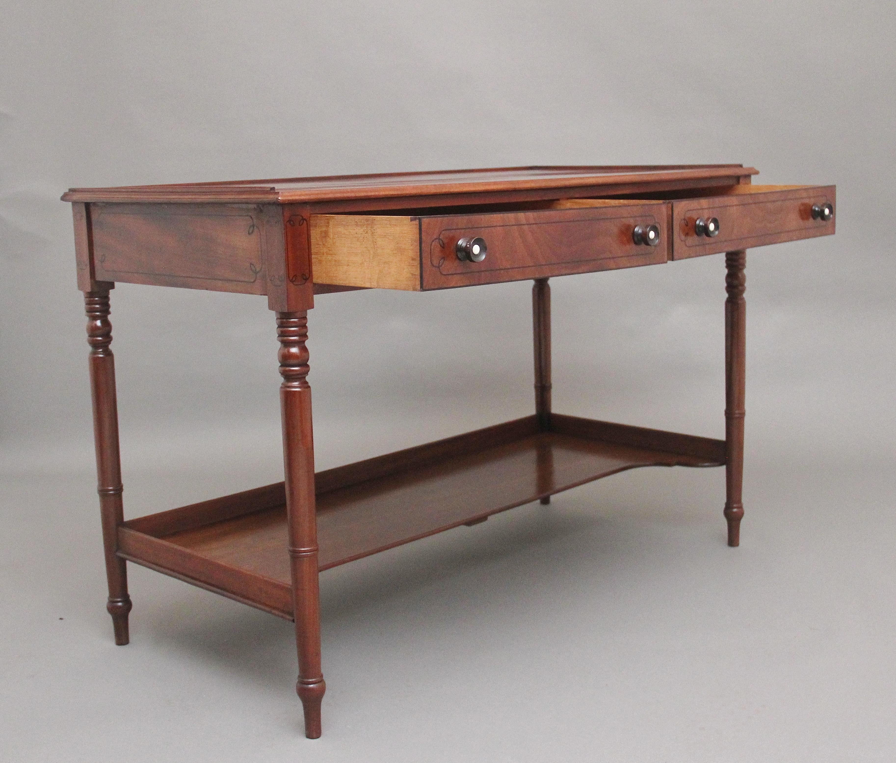 Mid-19th Century Early 19th Century Regency mahogany serving table For Sale