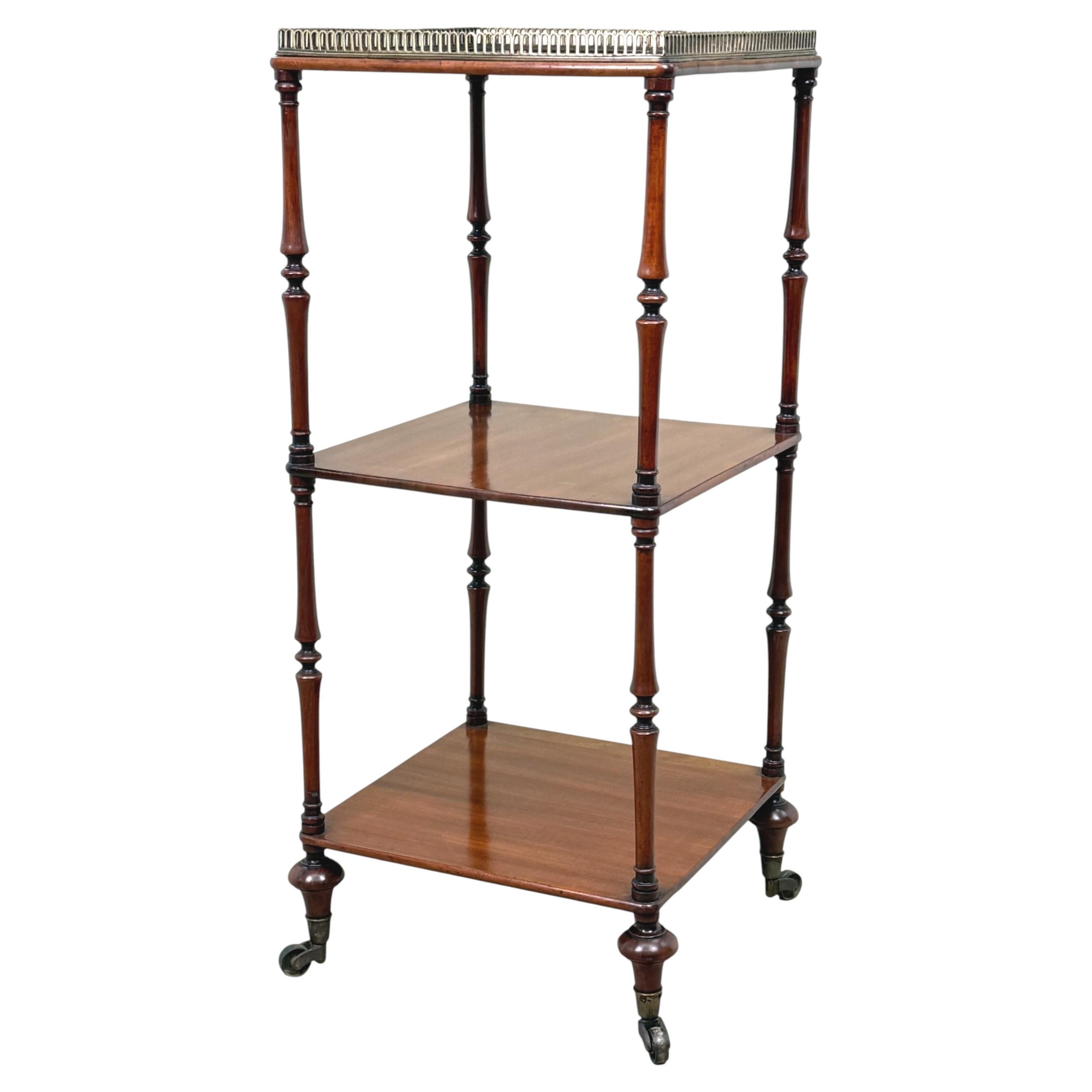 Early 19th Century Regency Mahogany Small Whatnot Étagère For Sale