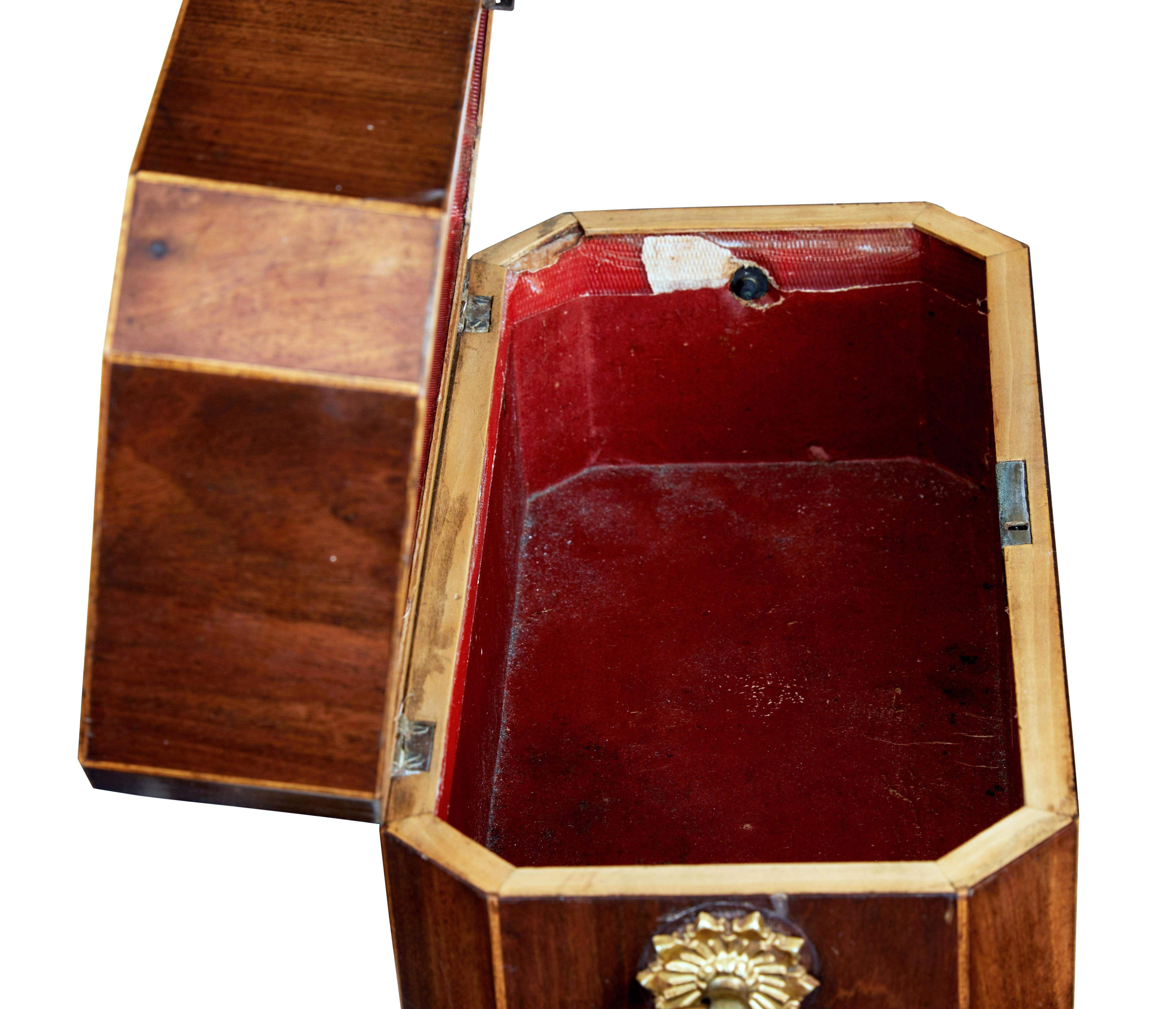 19th Century Early 19th century Regency mahogany tea caddy For Sale