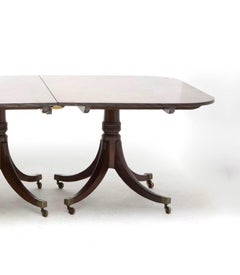 Early 19th Century Regency Mahogany Triple-Pedestal Dining Table