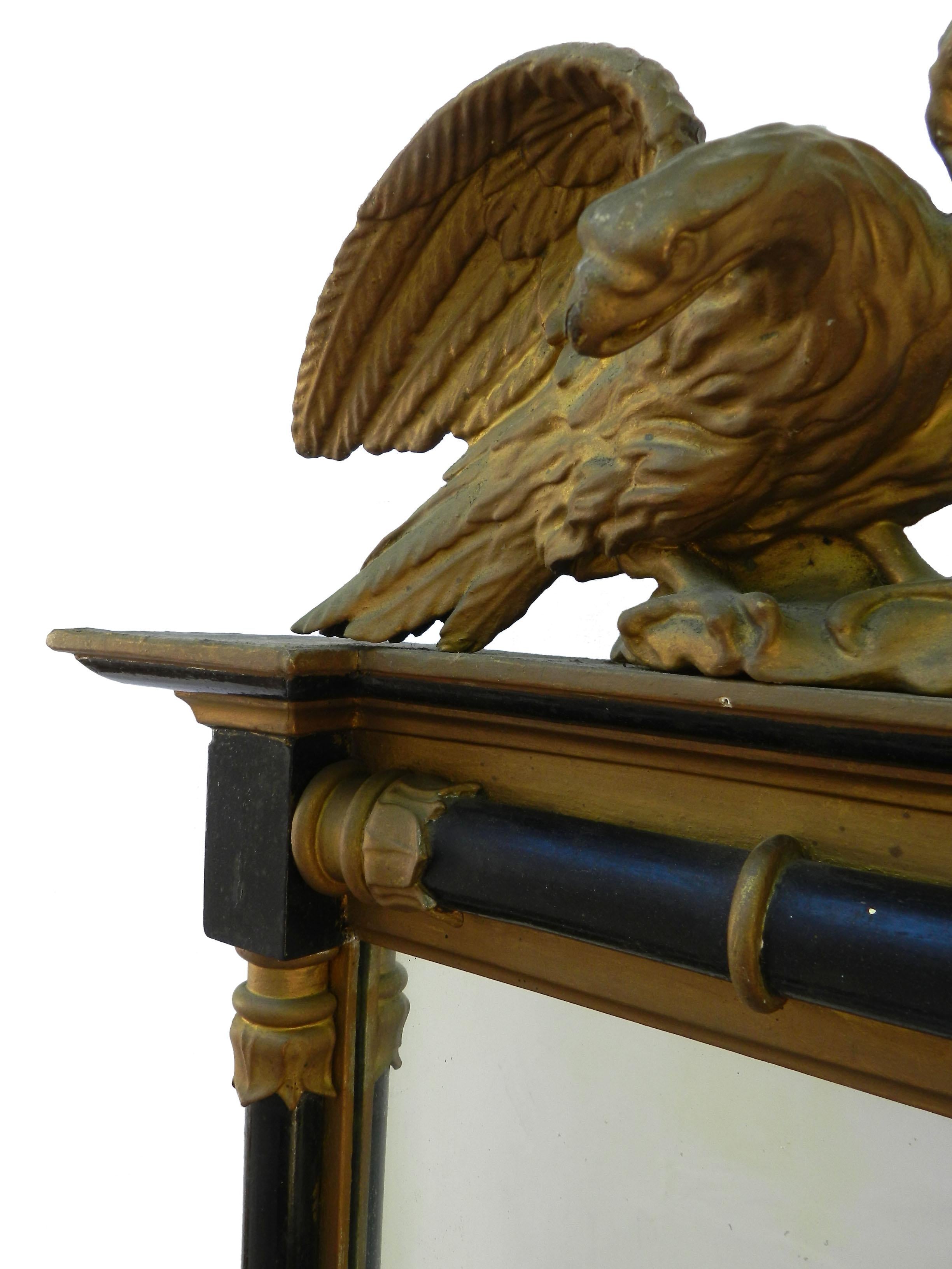 Early 19th Century Regency Mirror Carved Wood Eagle Black Gold English In Good Condition In Mimizan, FR