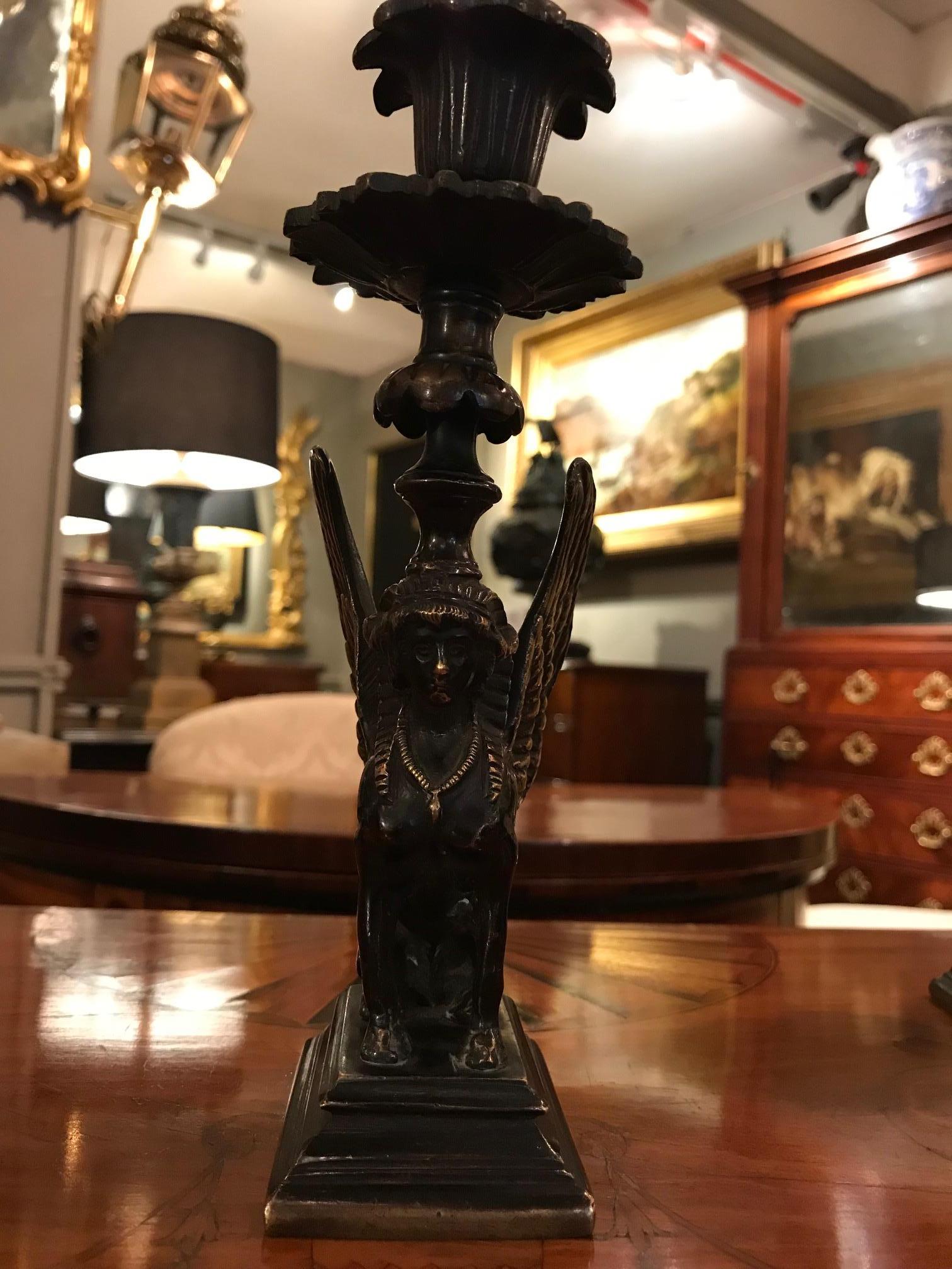 Regency Paire de chandeliers en bronze de style Régence du début du 19e siècle en vente