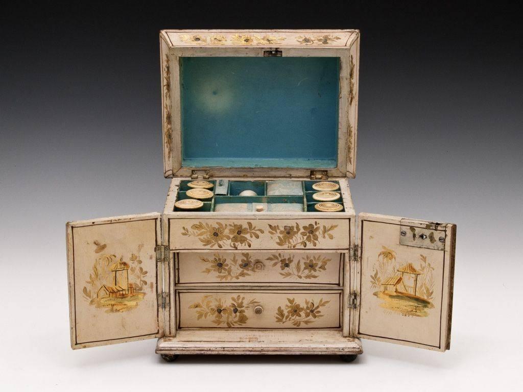 Early 19th Century Regency Period Cream and Gilt Japanned Sewing Cabinet For Sale 1