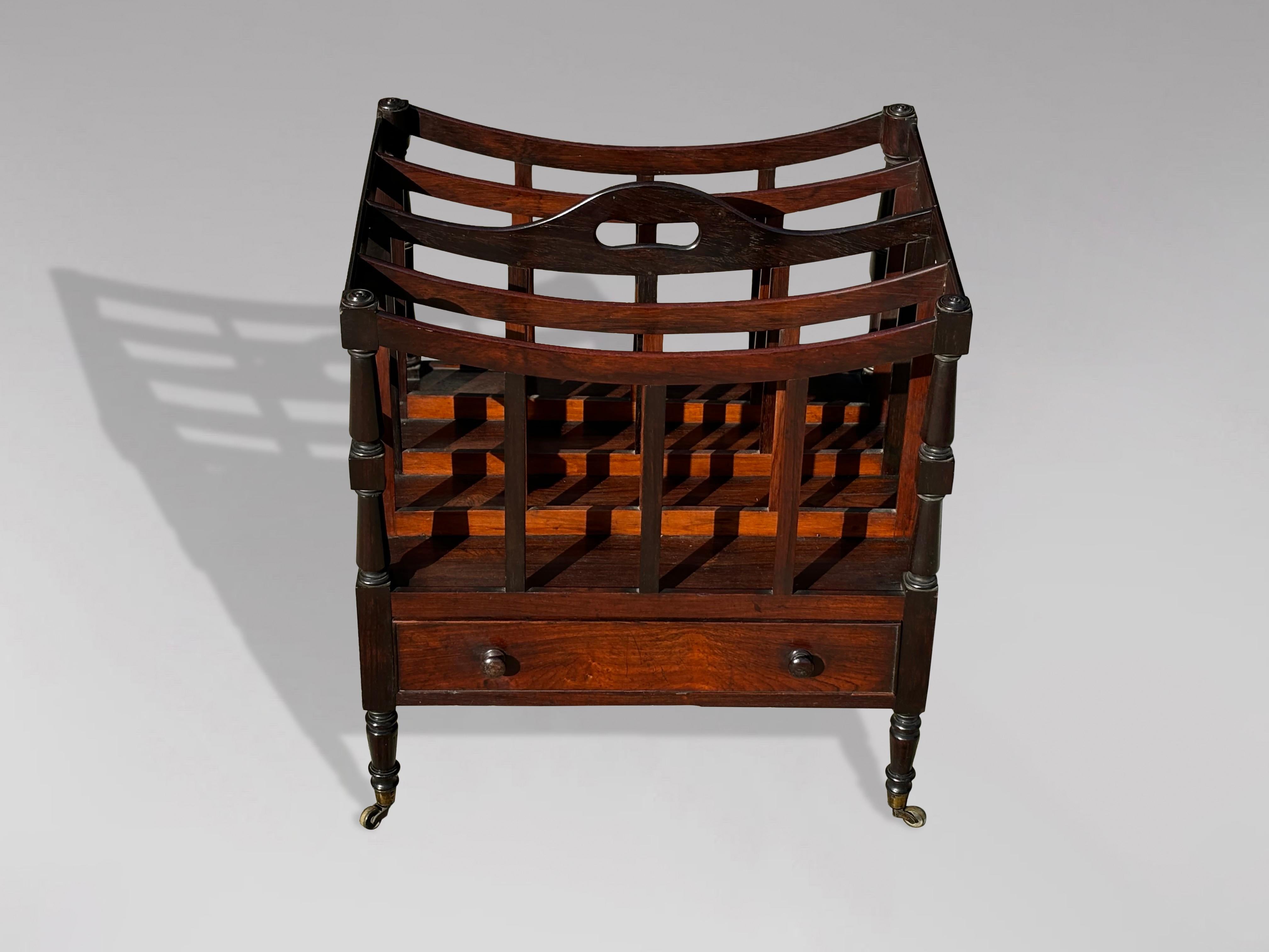 Britannico Canterbury in legno di palissandro del periodo Regency dell'inizio del XIX secolo in vendita