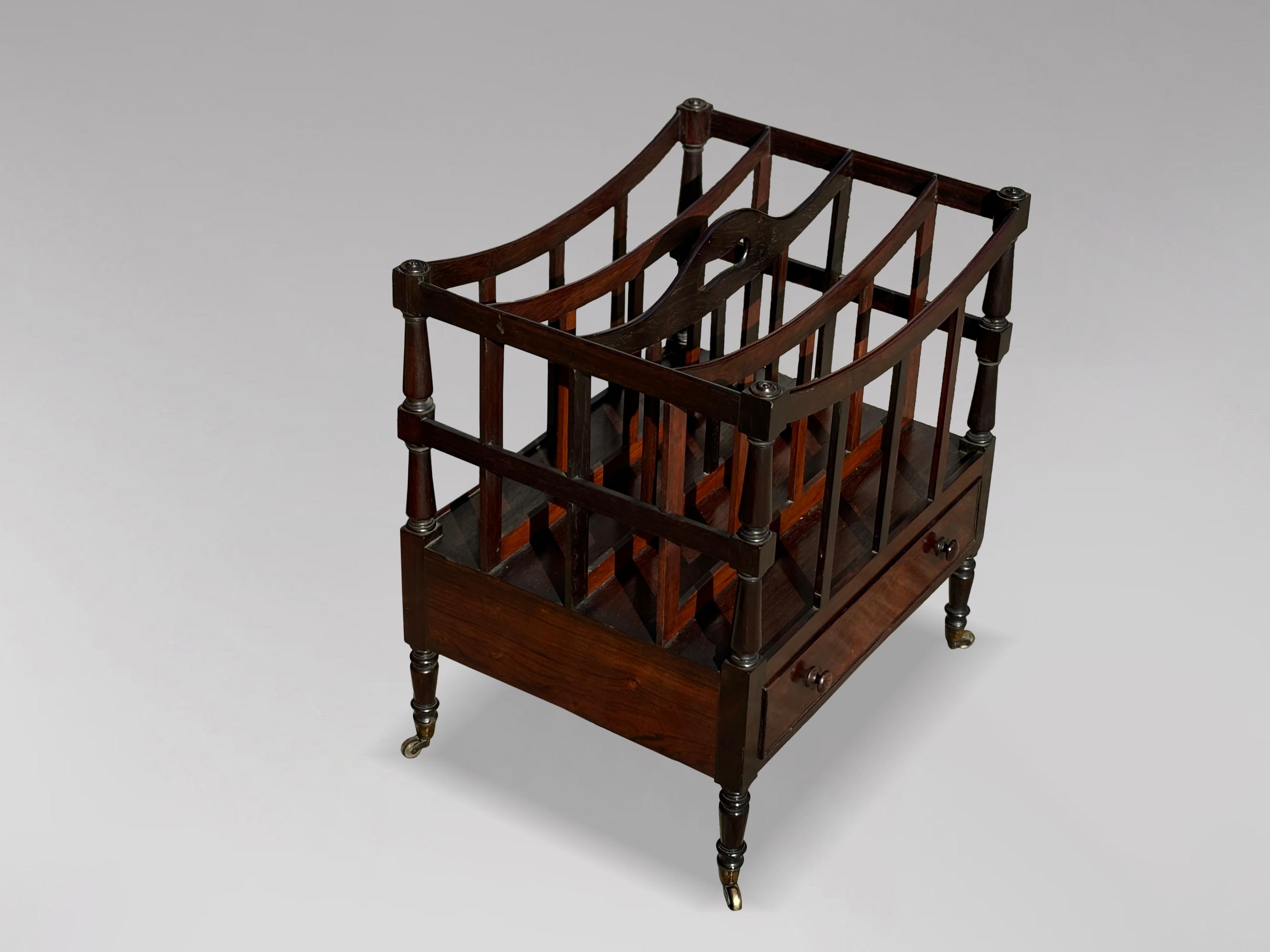 Lucidato Canterbury in legno di palissandro del periodo Regency dell'inizio del XIX secolo in vendita