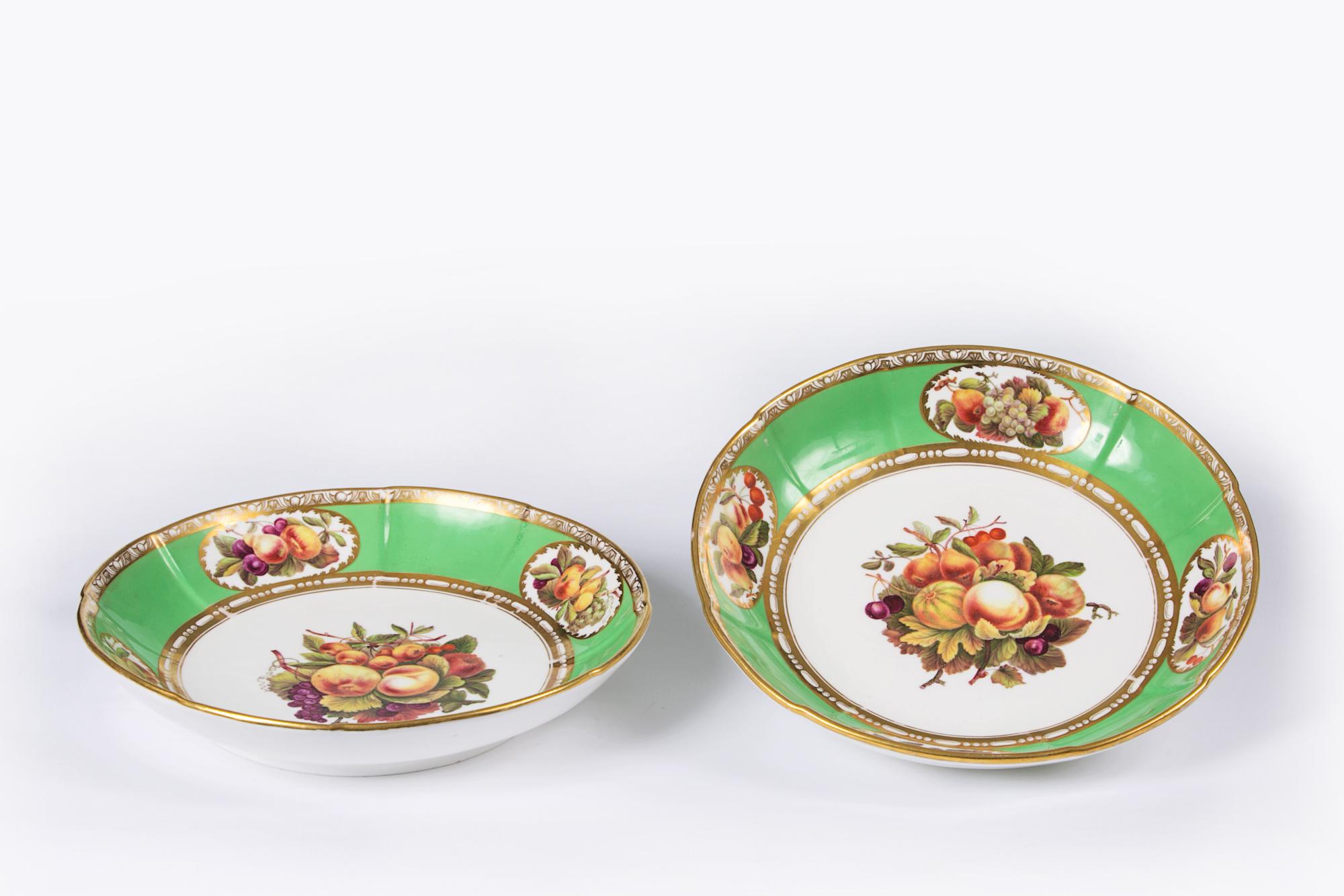 British Early 19th Century Regency Spode Pair of Porcelain Dessert Dishes For Sale