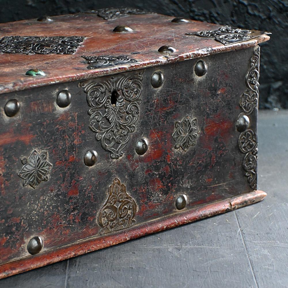Early 19th Century repoussé Indian Lock / Safe Box

A wonderful example of an early 19th Century hand crafted Indian safety/lock box. Originating from Northern India around 1820 we believe due to its style and form, this amazing example has bronze