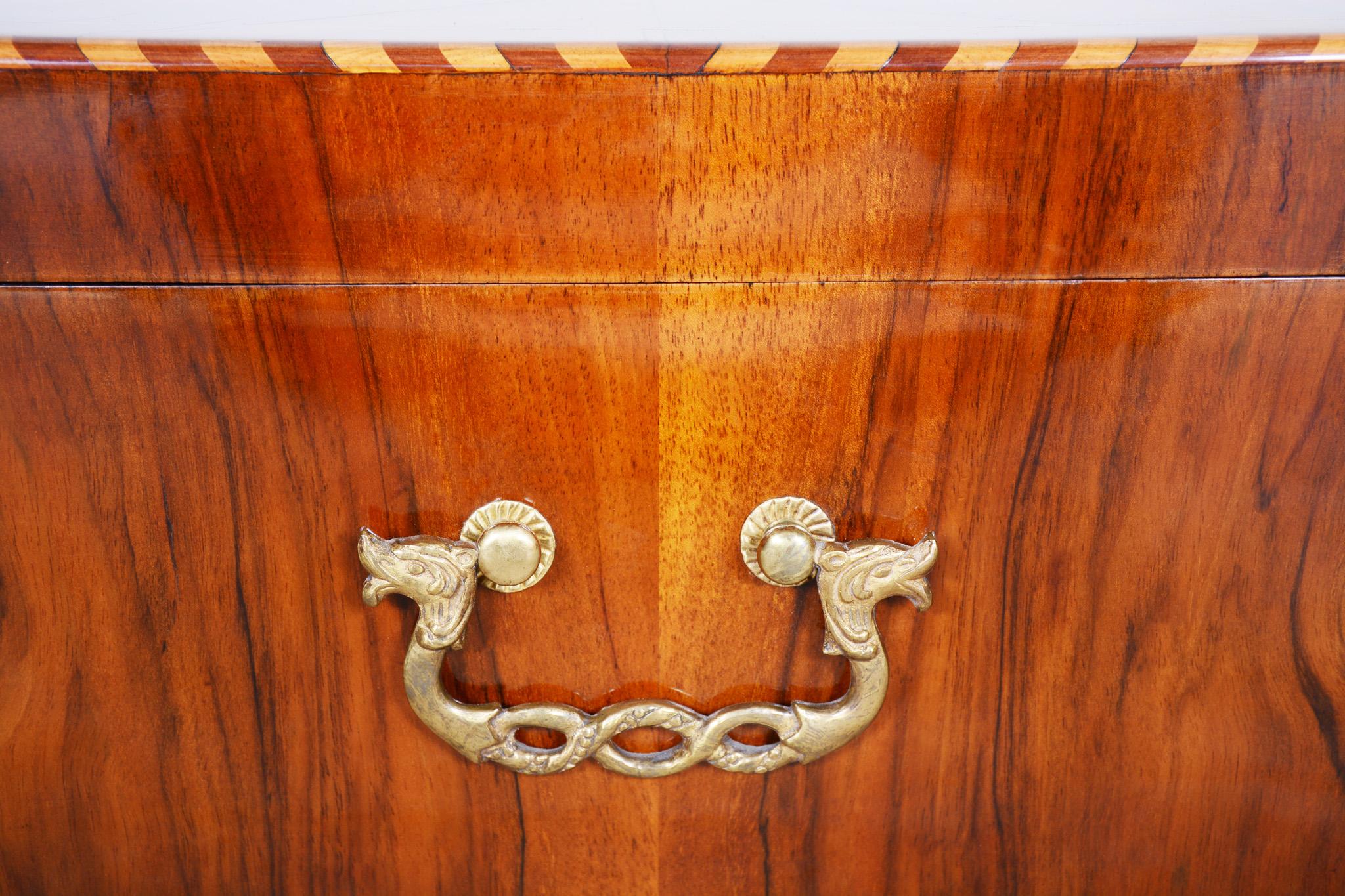 Early 19th Century Restored Biedermeier Jewelry Box, Walnut, Germany, 1830s 3