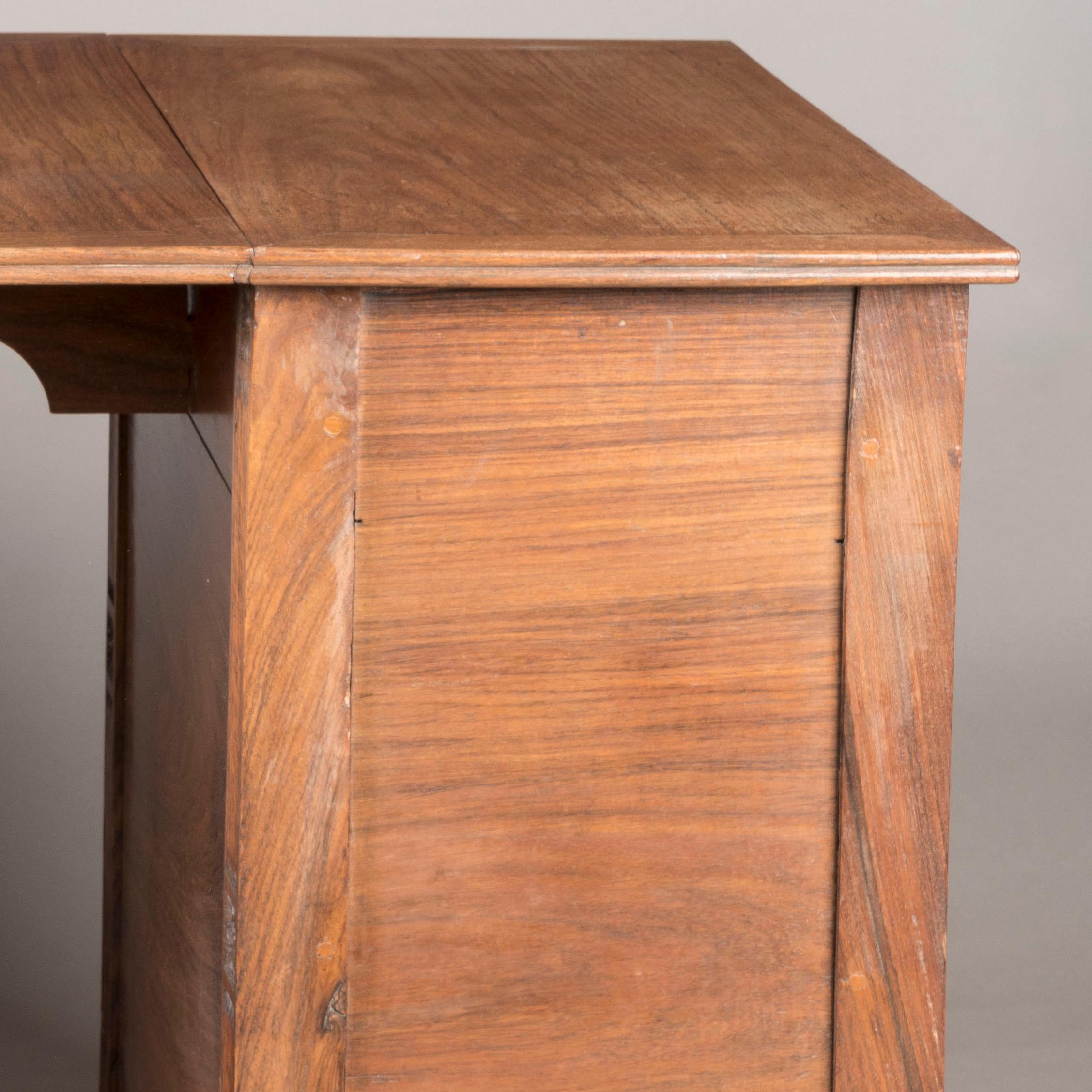 Early 19th Century Rosewood 'Collapsible' Campaign Pedestal Desk For Sale 2