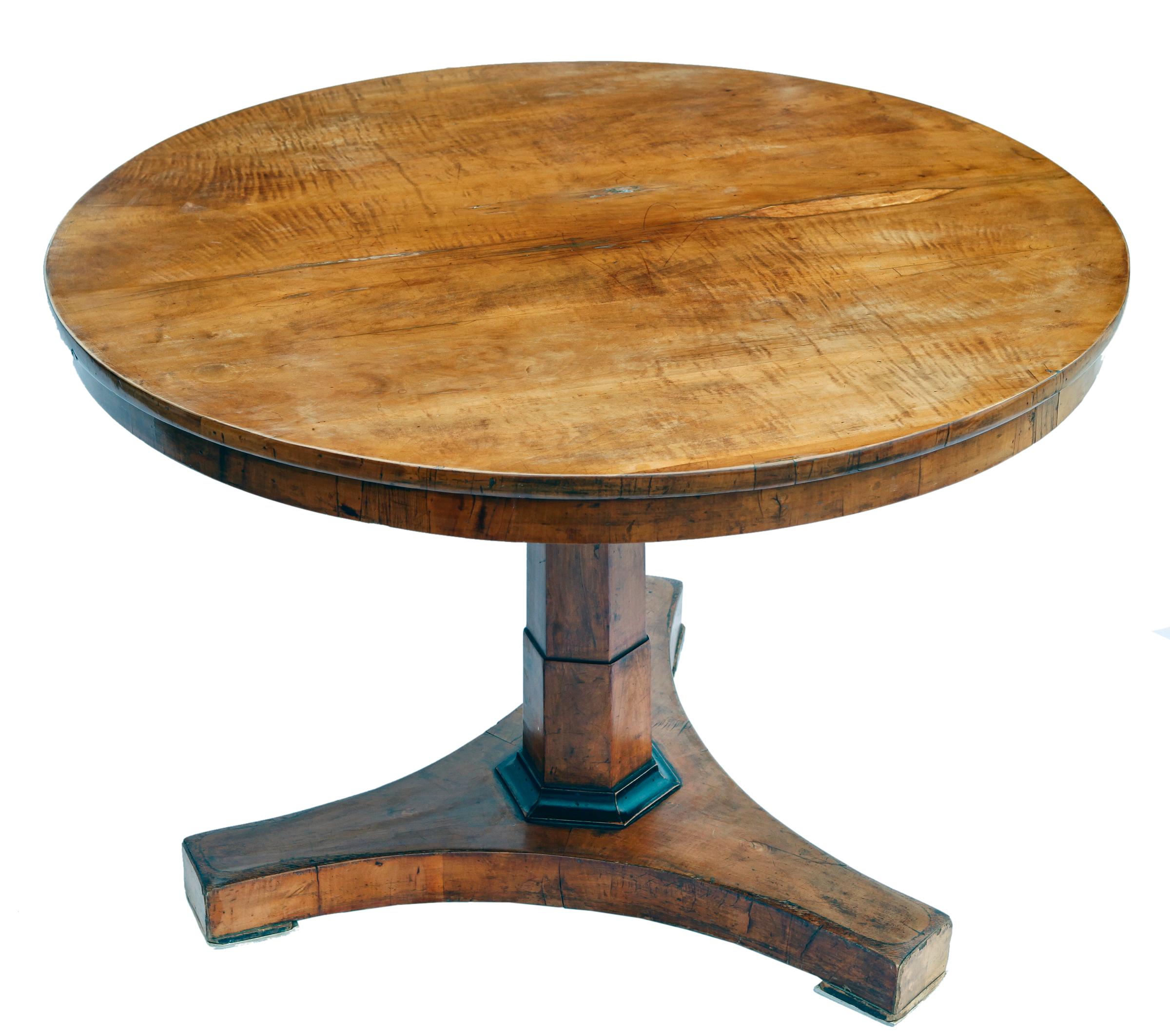 Early 19th Century Round Biedermeier Center Table  In Good Condition In Malibu, CA