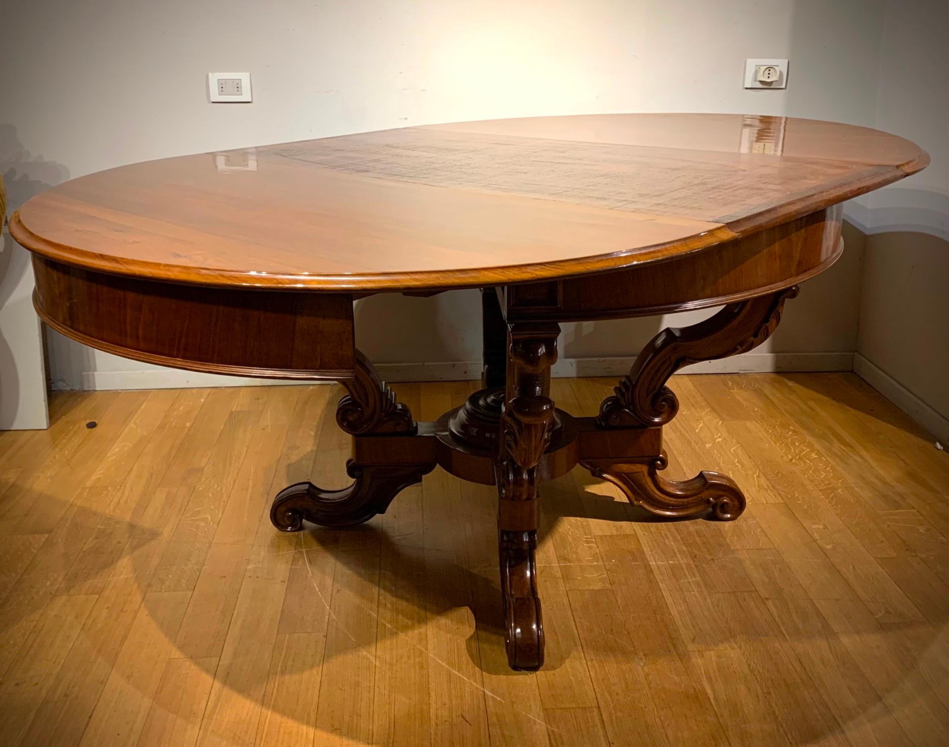 Early 19th Century Round Center Table, Charles X 5