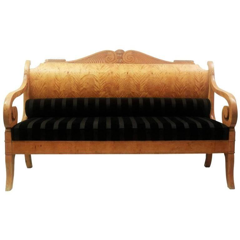 Russisches Biedermeier-Sofa aus Birkenholz aus dem frühen 19. Jahrhundert, neu gepolstert