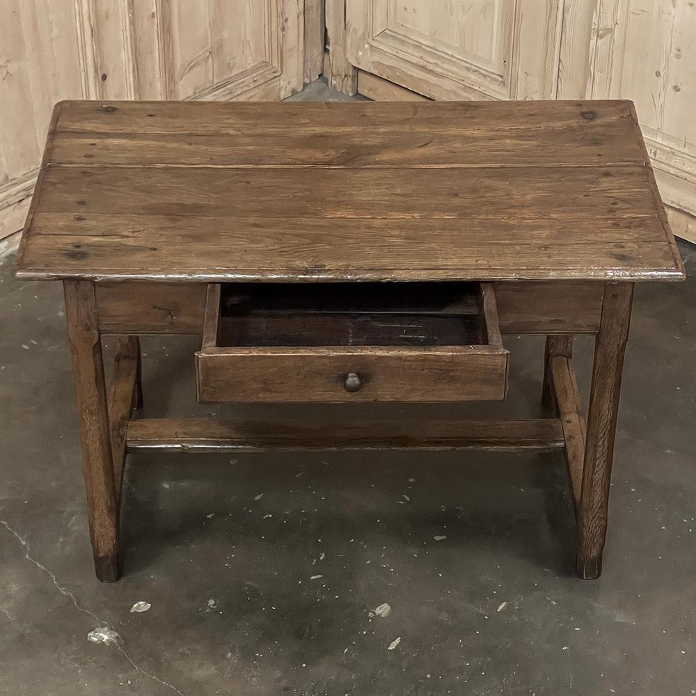 Early 19th Century Rustic Country French End Table For Sale 1