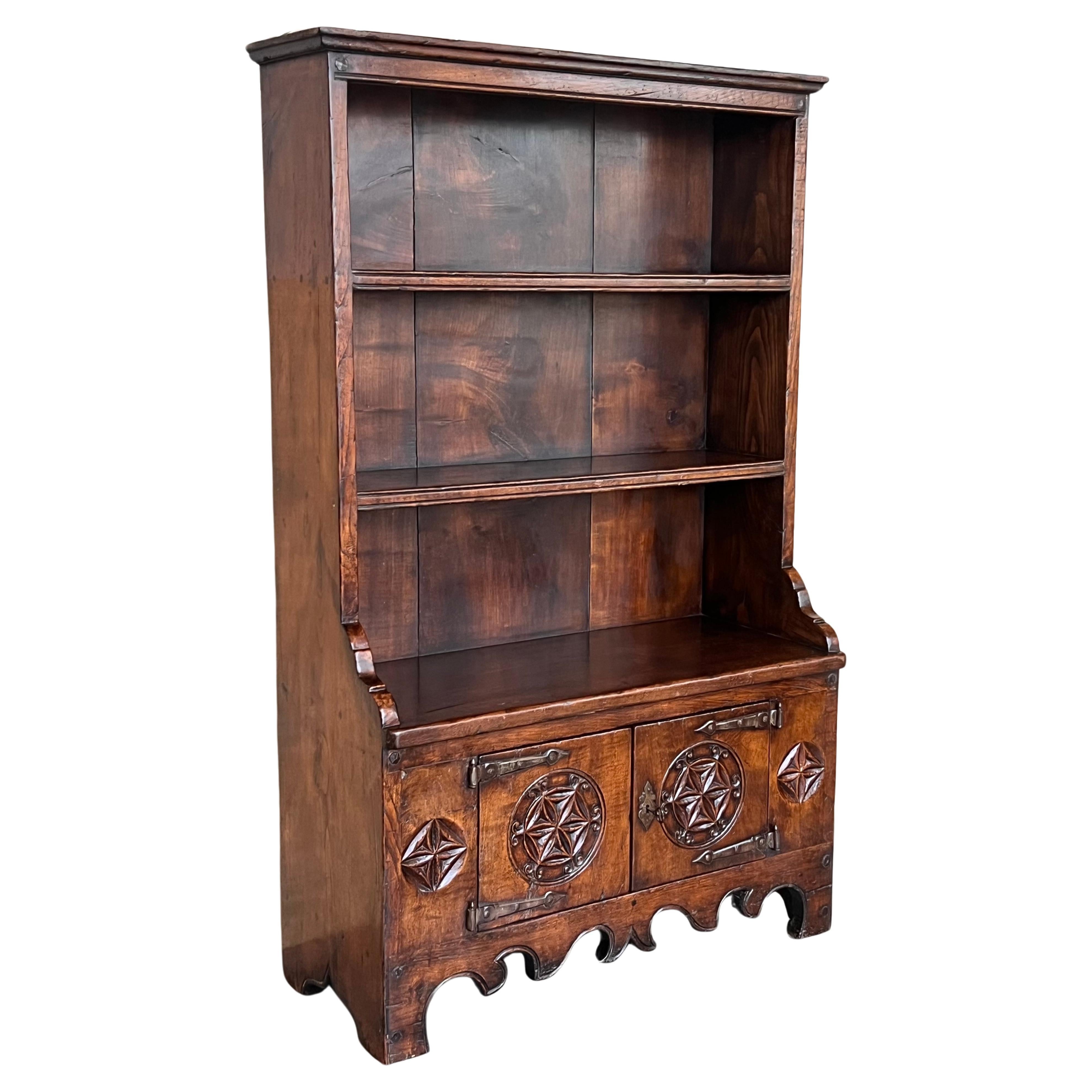 Early 19th Century Rustic-Country Spanish Open Bookcase with Gothic Reliefs For Sale