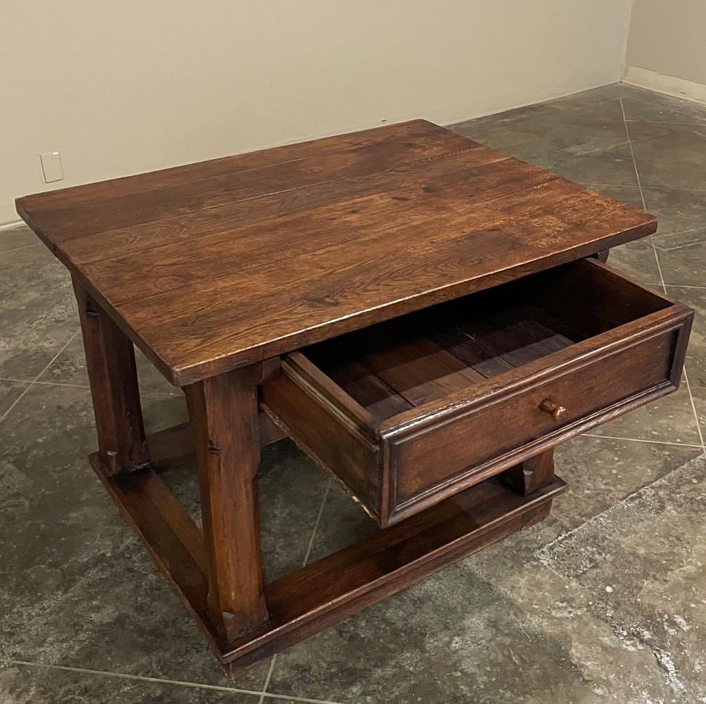 Early 19th Century Rustic Dutch Oak Side Table For Sale 2