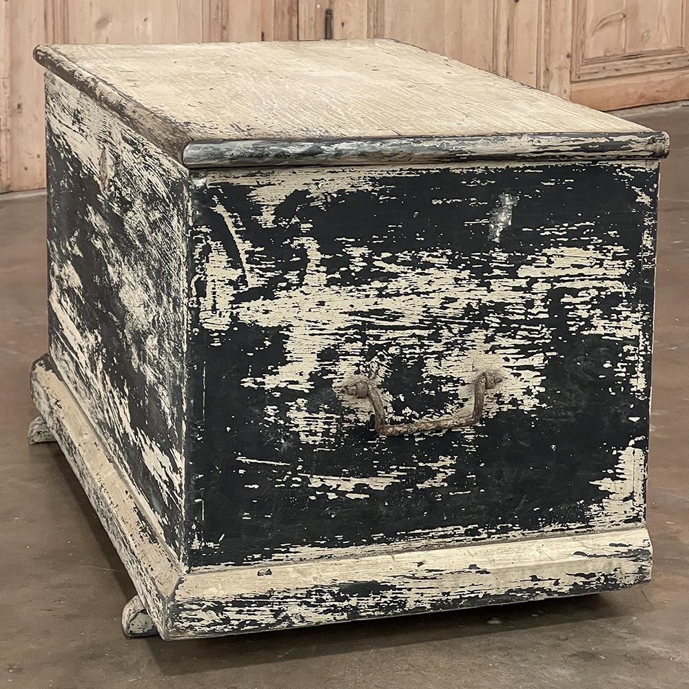 Early 19th Century Rustic Swedish Painted Trunk ~ Blanket Chest ~ Coffee Table For Sale 6