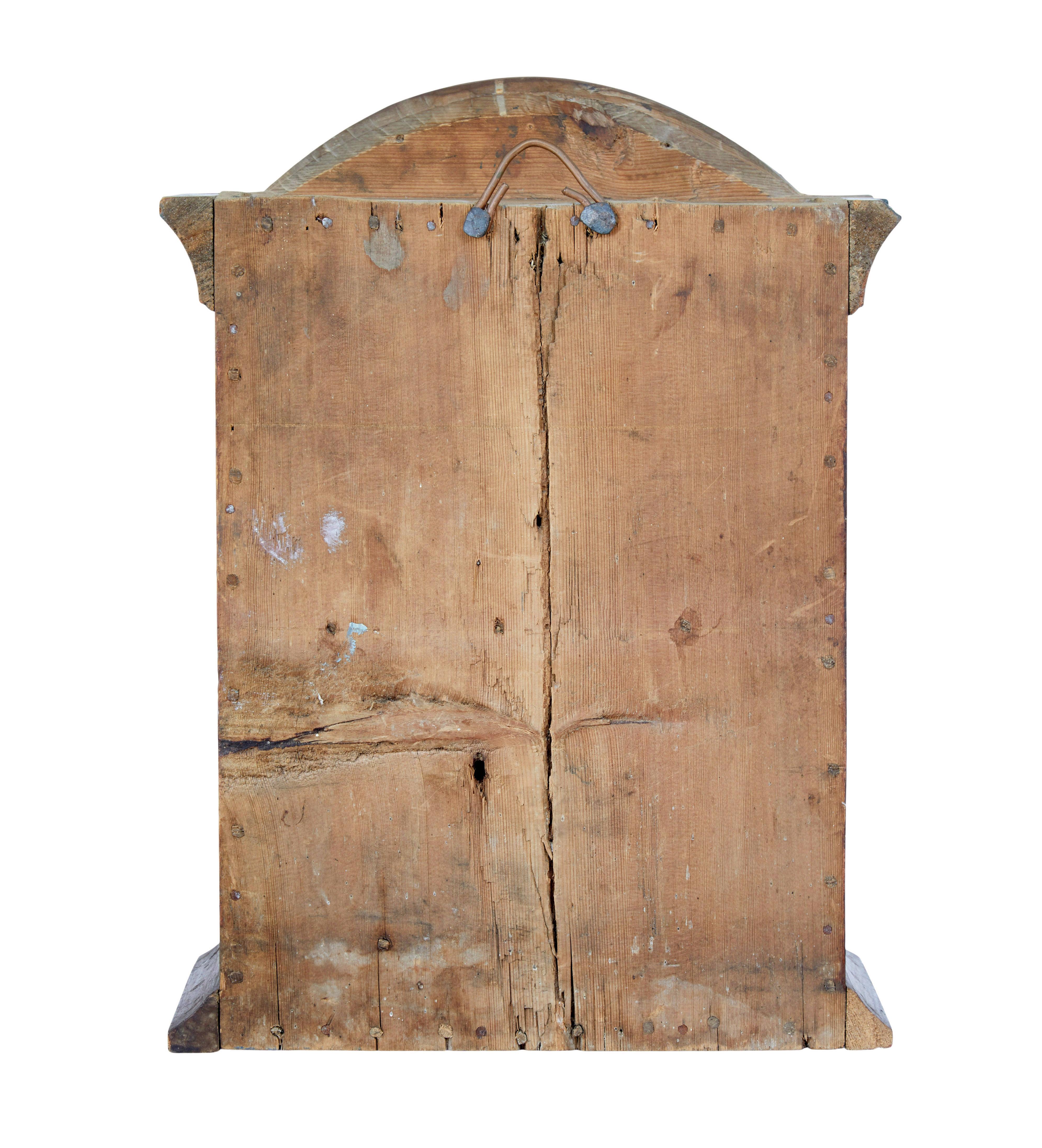 Early 19th century rustic Swedish painted wall cupboard In Good Condition For Sale In Debenham, Suffolk