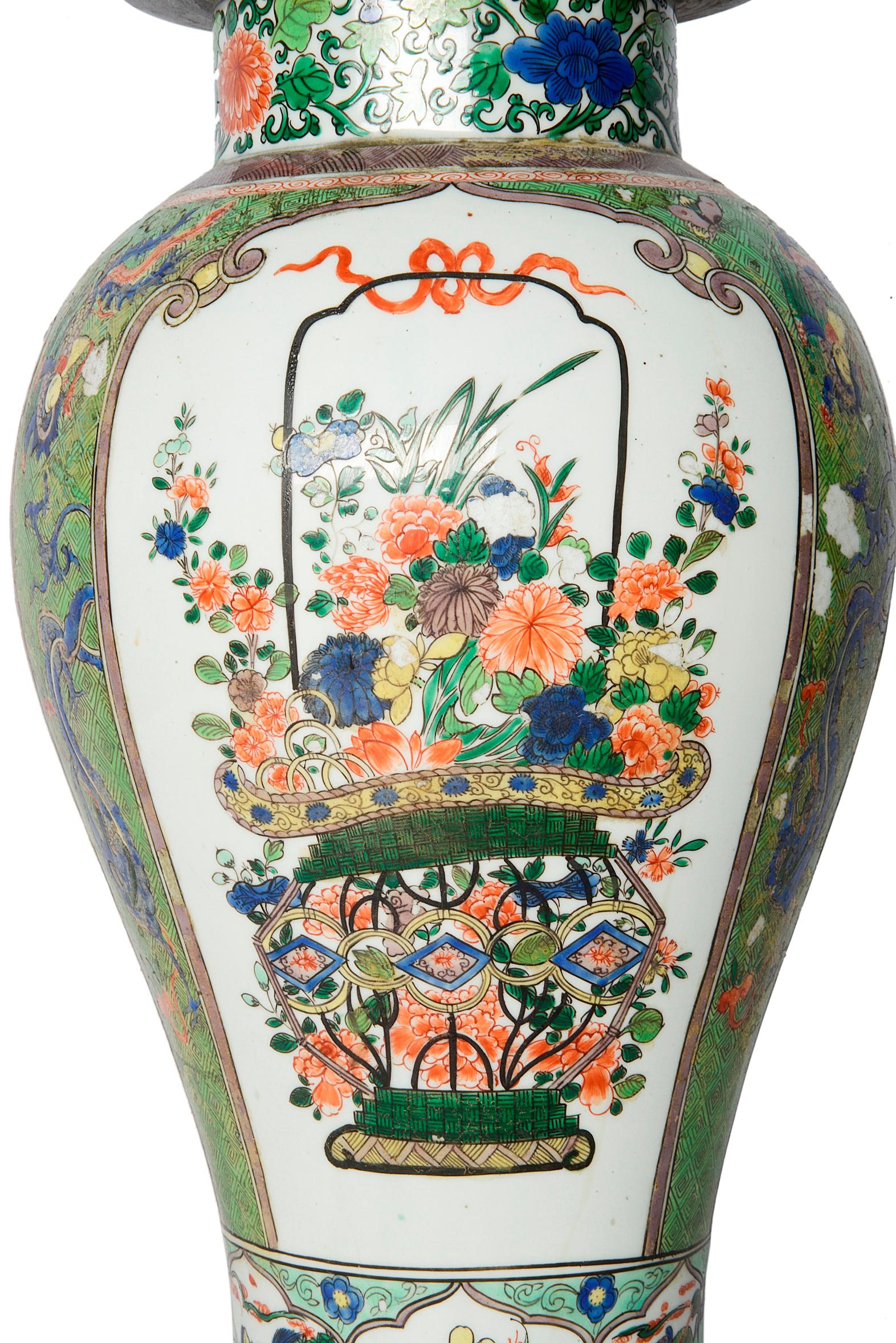 Frühes 19. Jahrhundert Samson Famille Verte Stil Deckelvase / Lampe im Zustand „Gut“ im Angebot in Brighton, Sussex