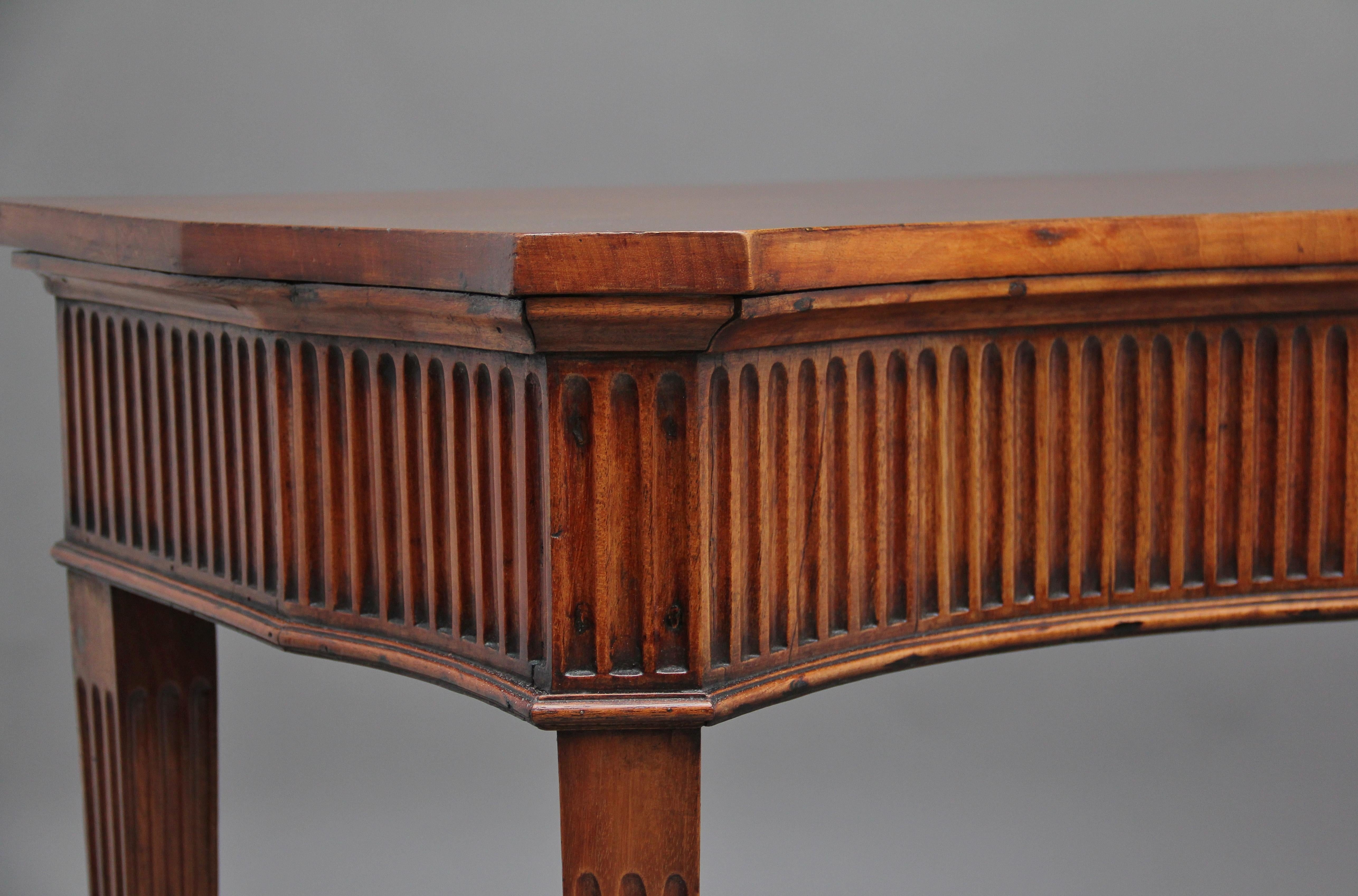Early 19th Century Satinwood Serpentine Serving Table 6