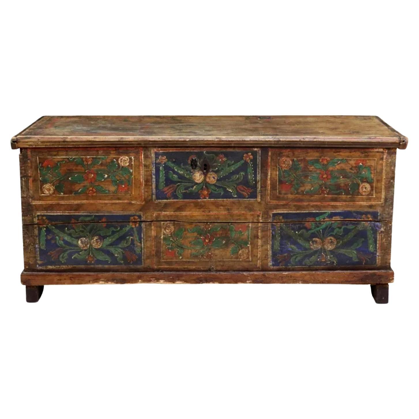 Early 19th Century Scandinavian Hand-Painted Pine Blanket Chest For Sale