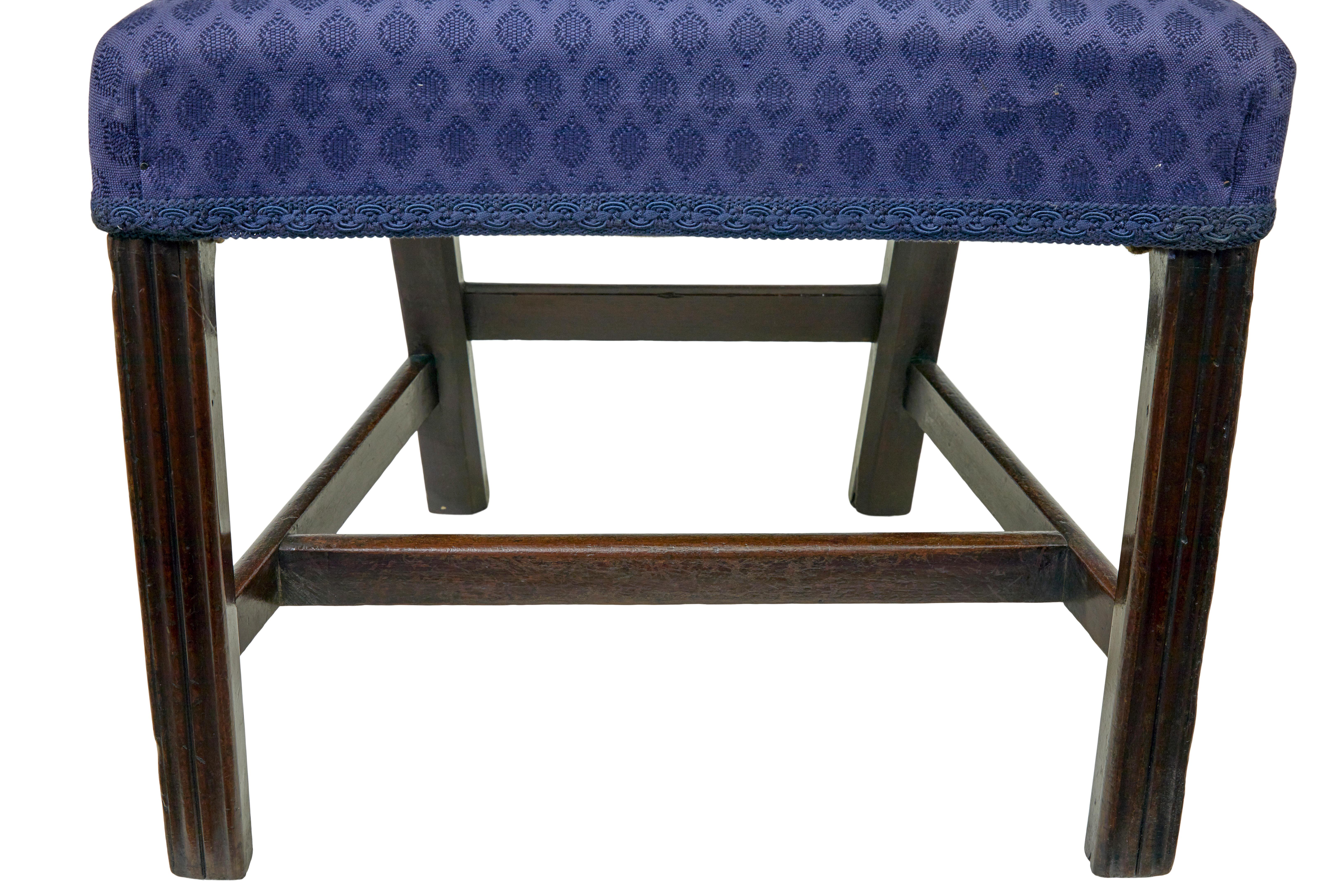 Early 19th century set of 10 Chippendale design dining chairs For Sale 4
