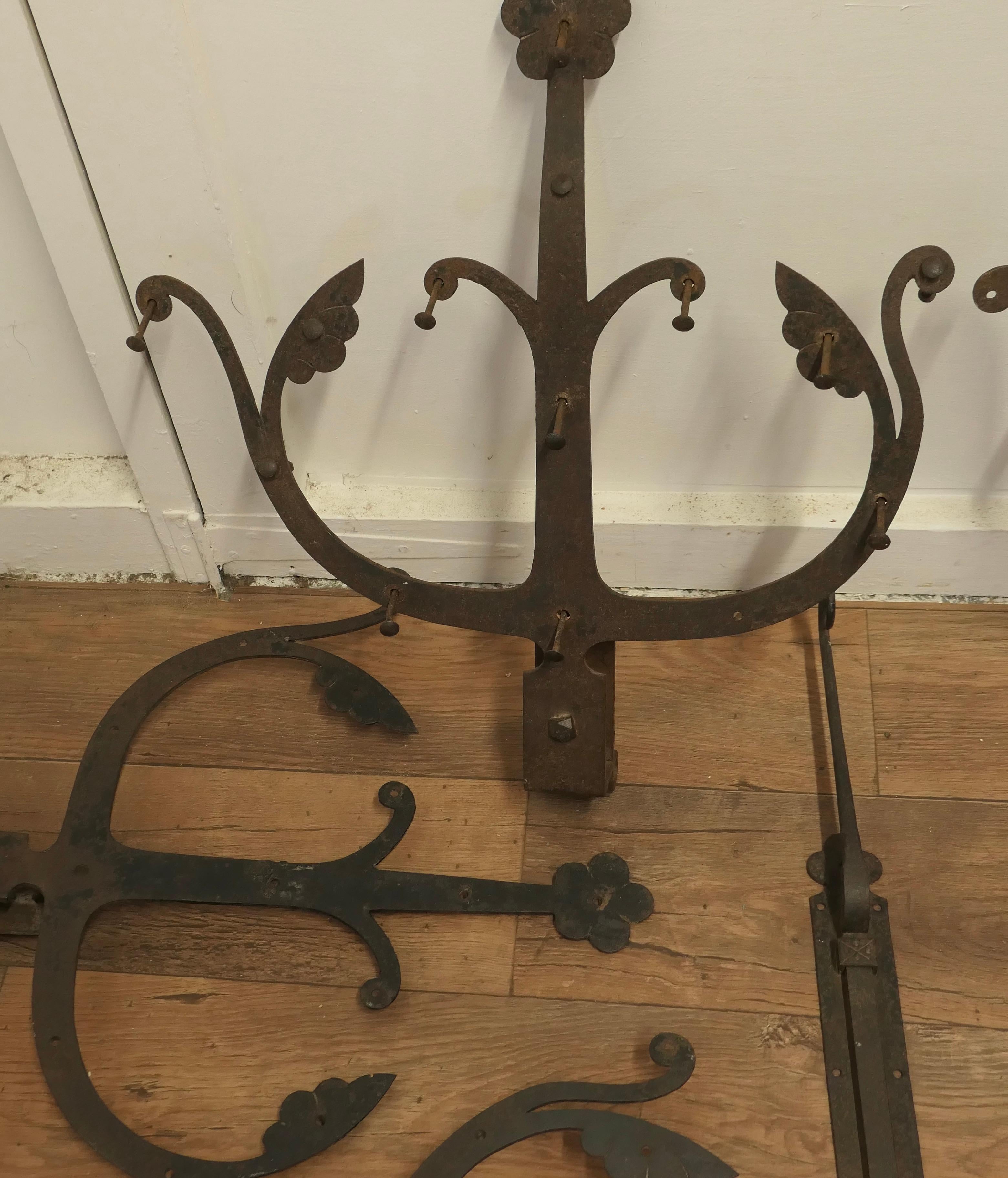 Early 19th Century Set of Double Castle Door Hinges  A rare find  For Sale 6