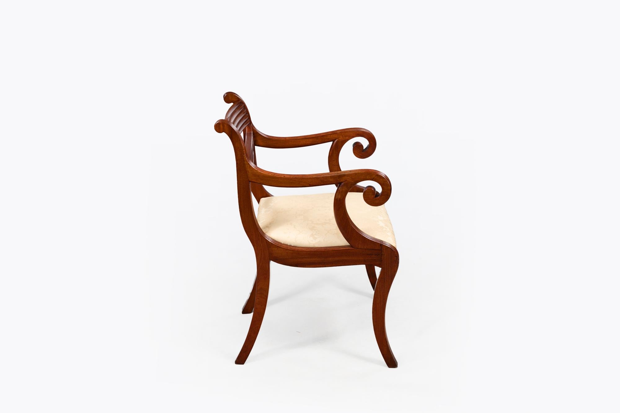 Acajou Début du 19e siècle - Ensemble de huit chaises de salle à manger en acajou liège en vente