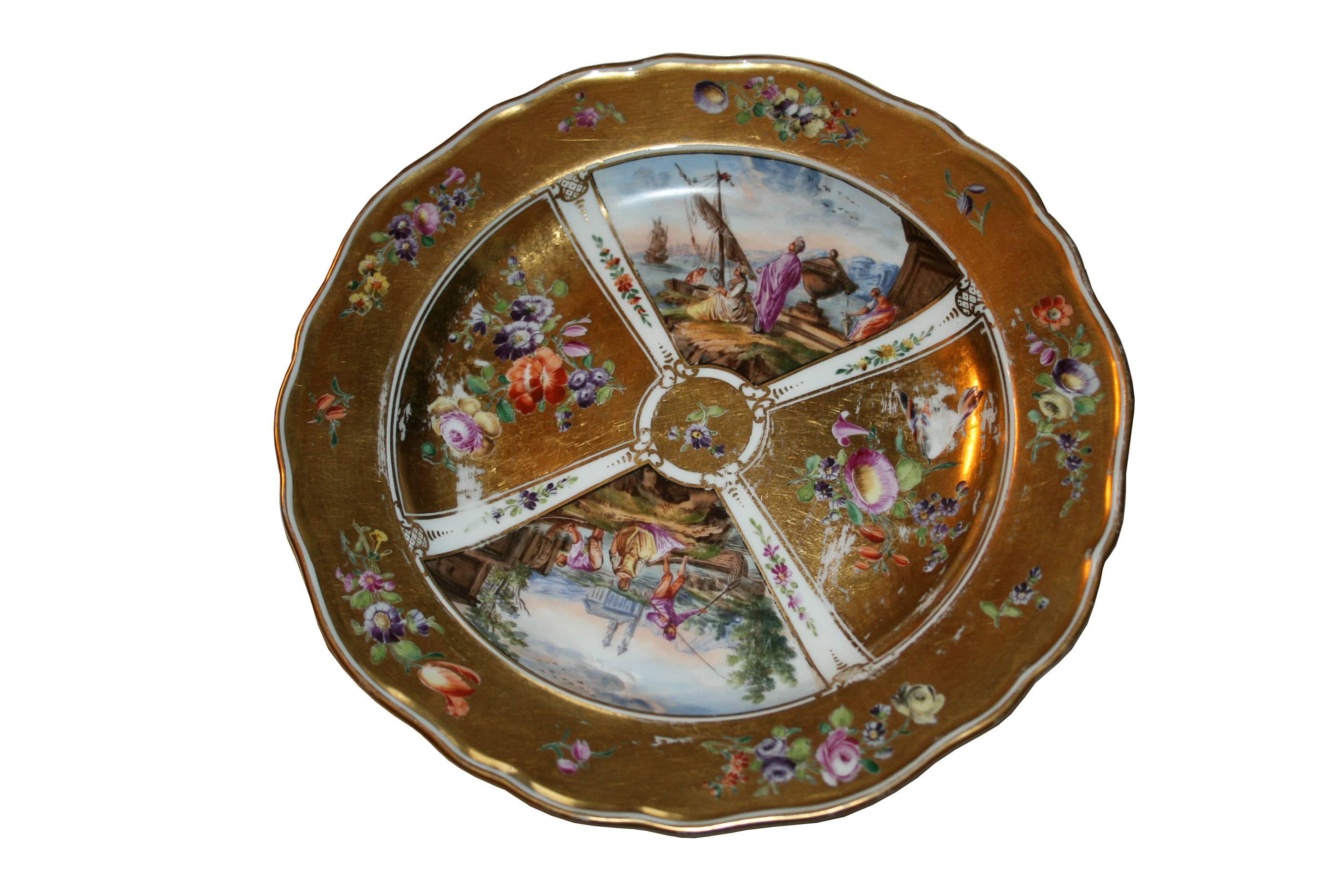 XIXe siècle Ensemble de six plats en porcelaine plaquée or de Meissen du début du 19e siècle en vente