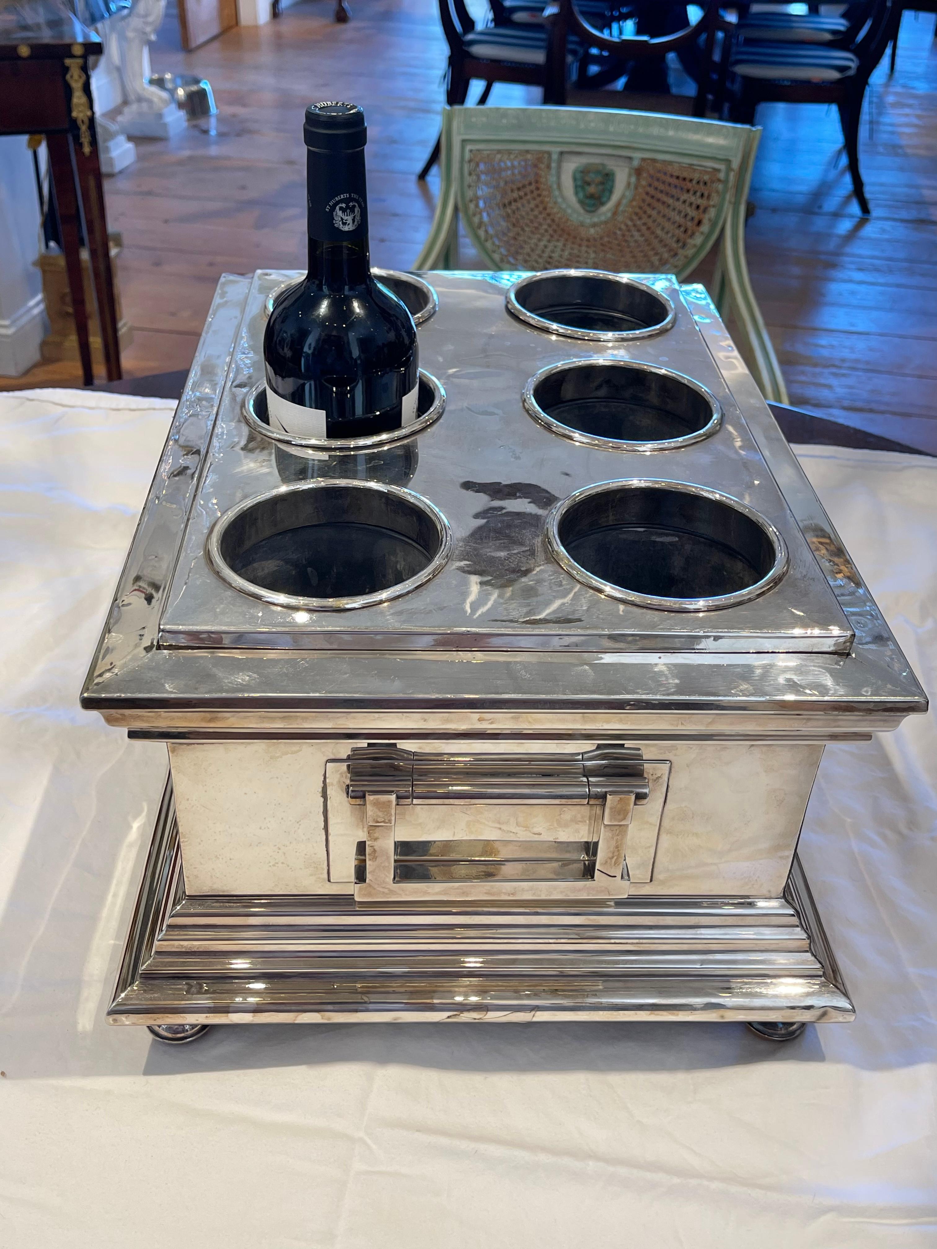 Early 19th Century Sheffield Silver Armorial Wine Cooler In Good Condition For Sale In Essex, MA