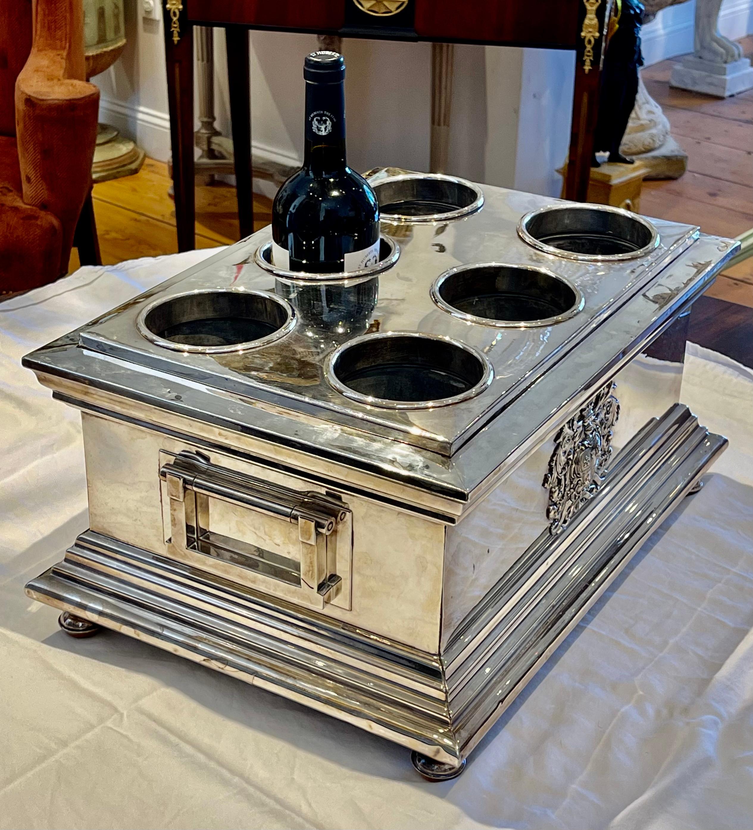 Early 19th Century Sheffield Silver Armorial Wine Cooler For Sale 1