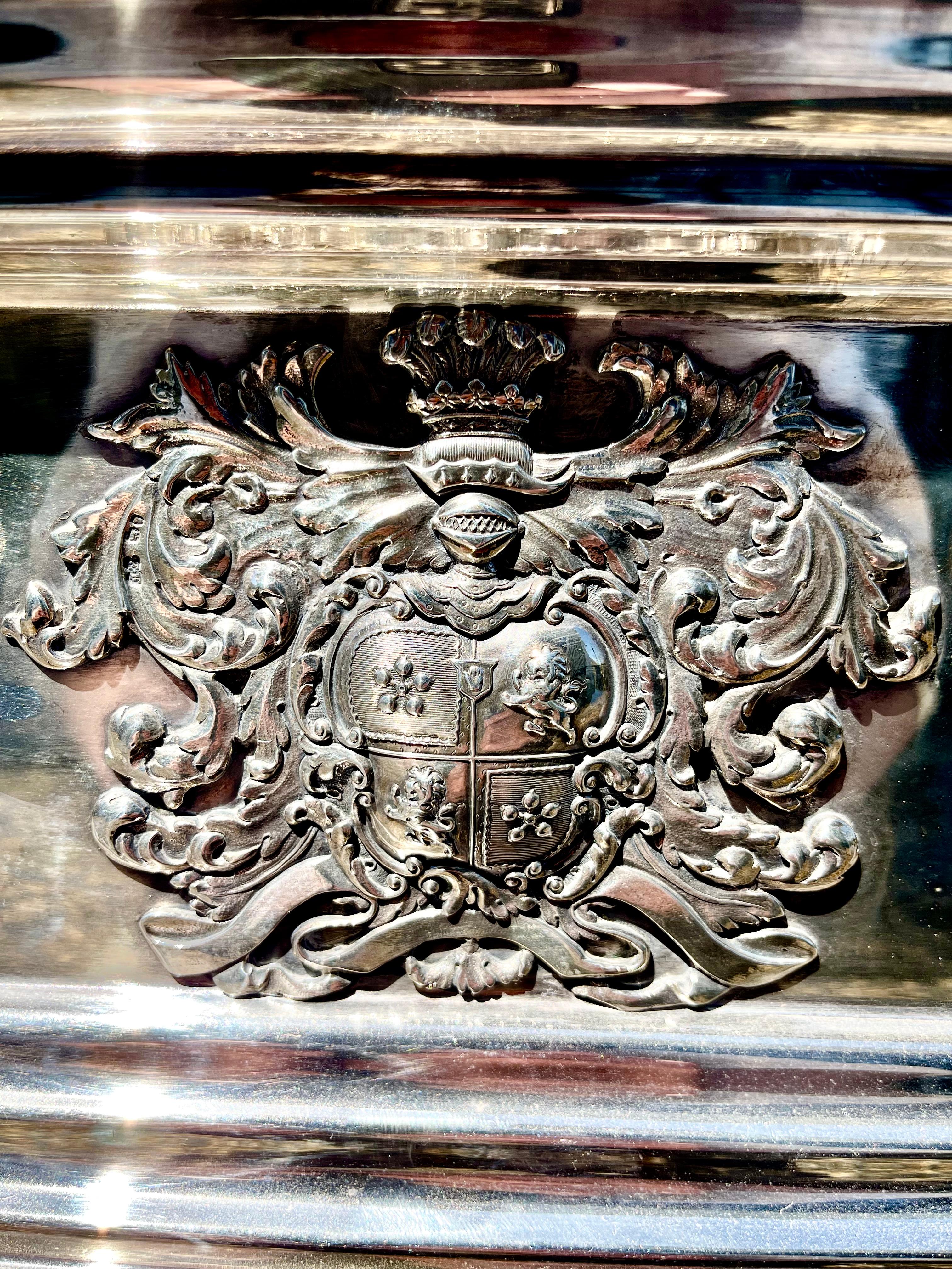 Early 19th Century Sheffield Silver Armorial Wine Cooler For Sale 2