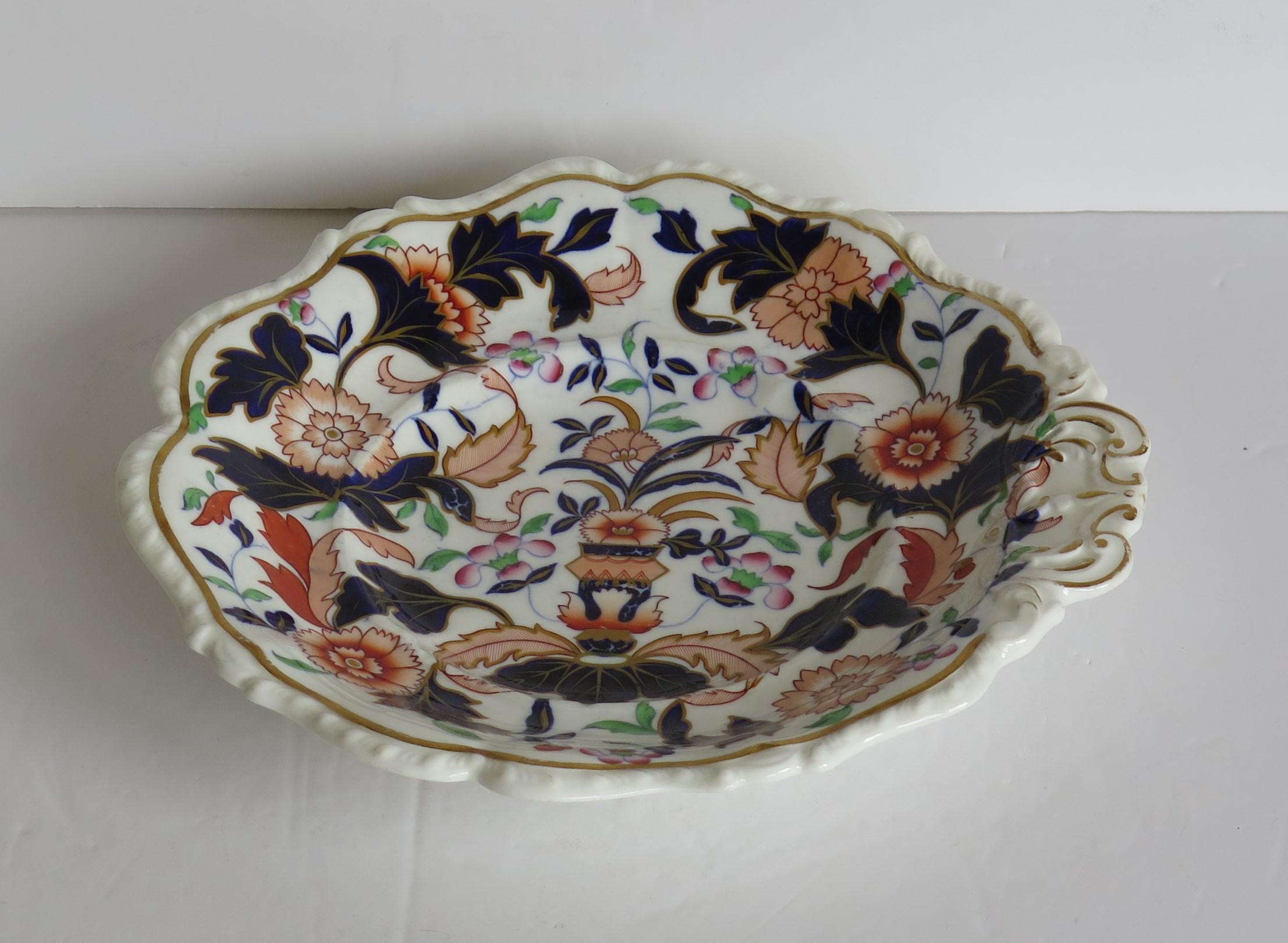 English Early 19th Century Shell Desert Dish Porcelain Hand Painted, Staffordshire UK For Sale