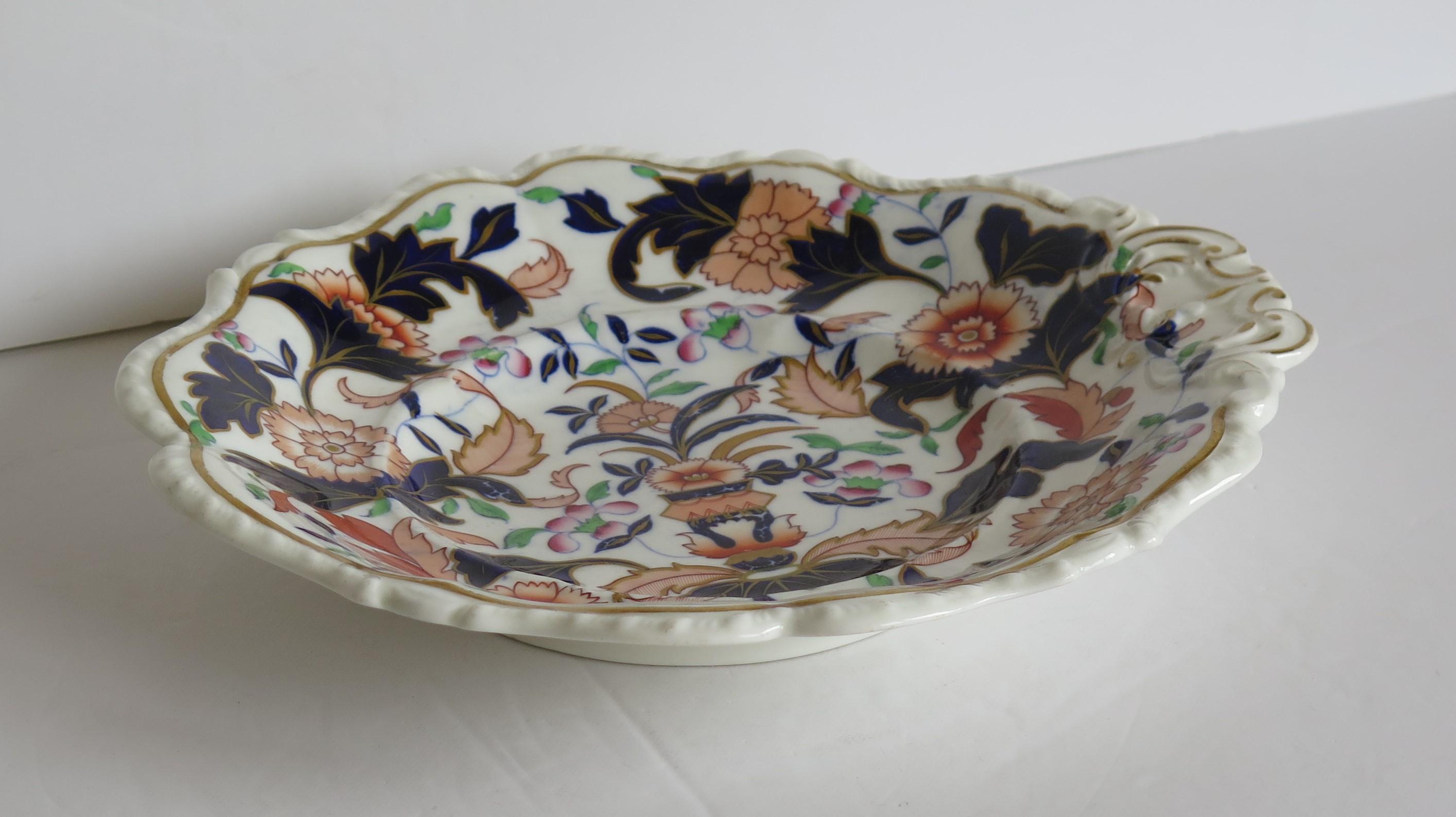 Early 19th Century Shell Desert Dish Porcelain Hand Painted, Staffordshire UK For Sale 1